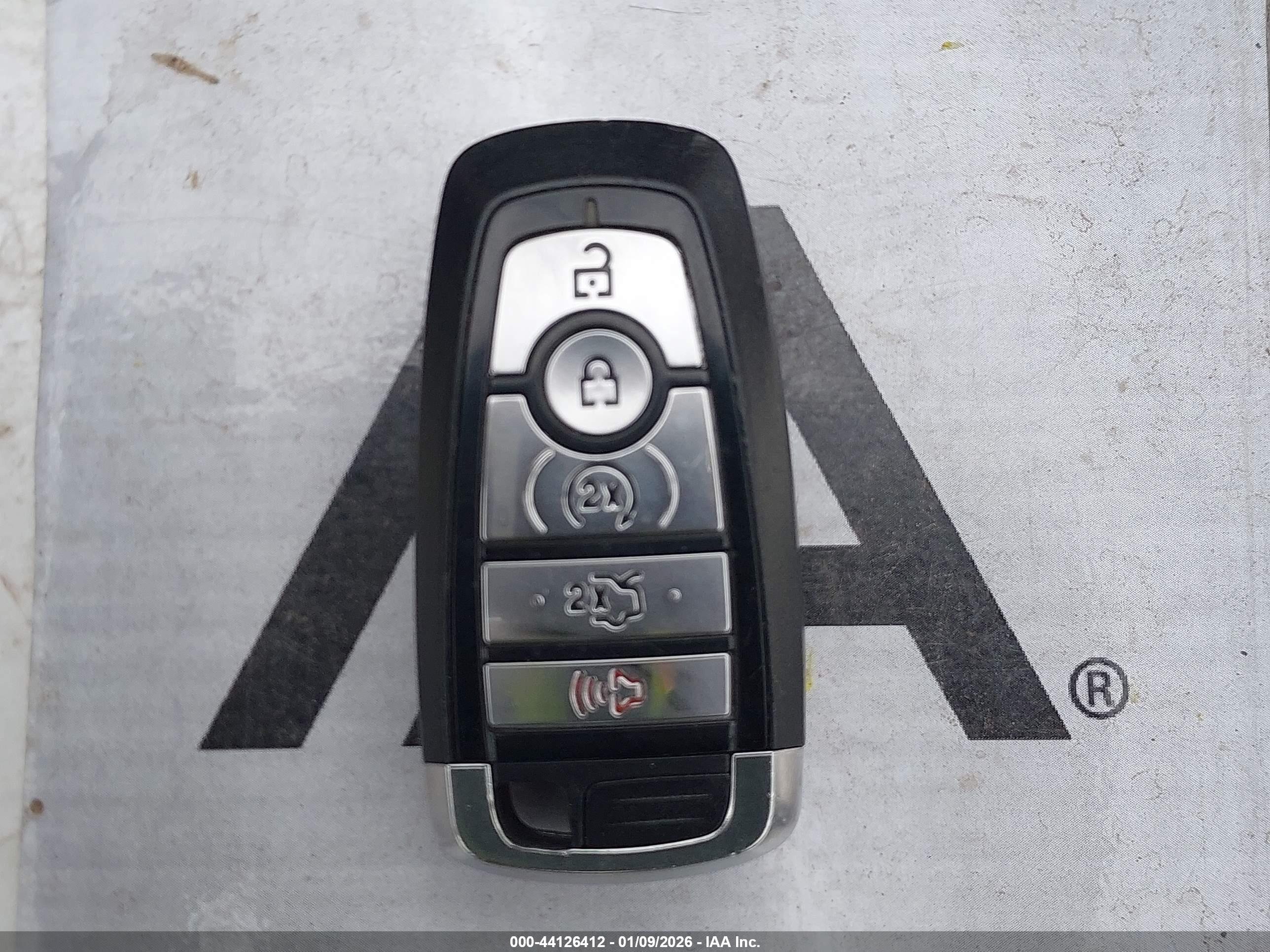FORD FUSION image 11
