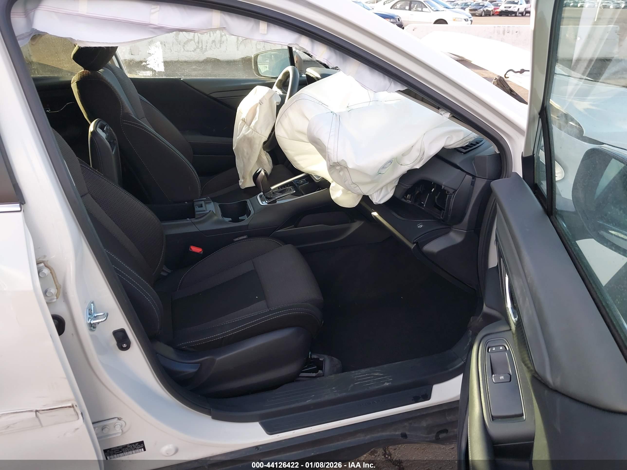 SUBARU OUTBACK image 5