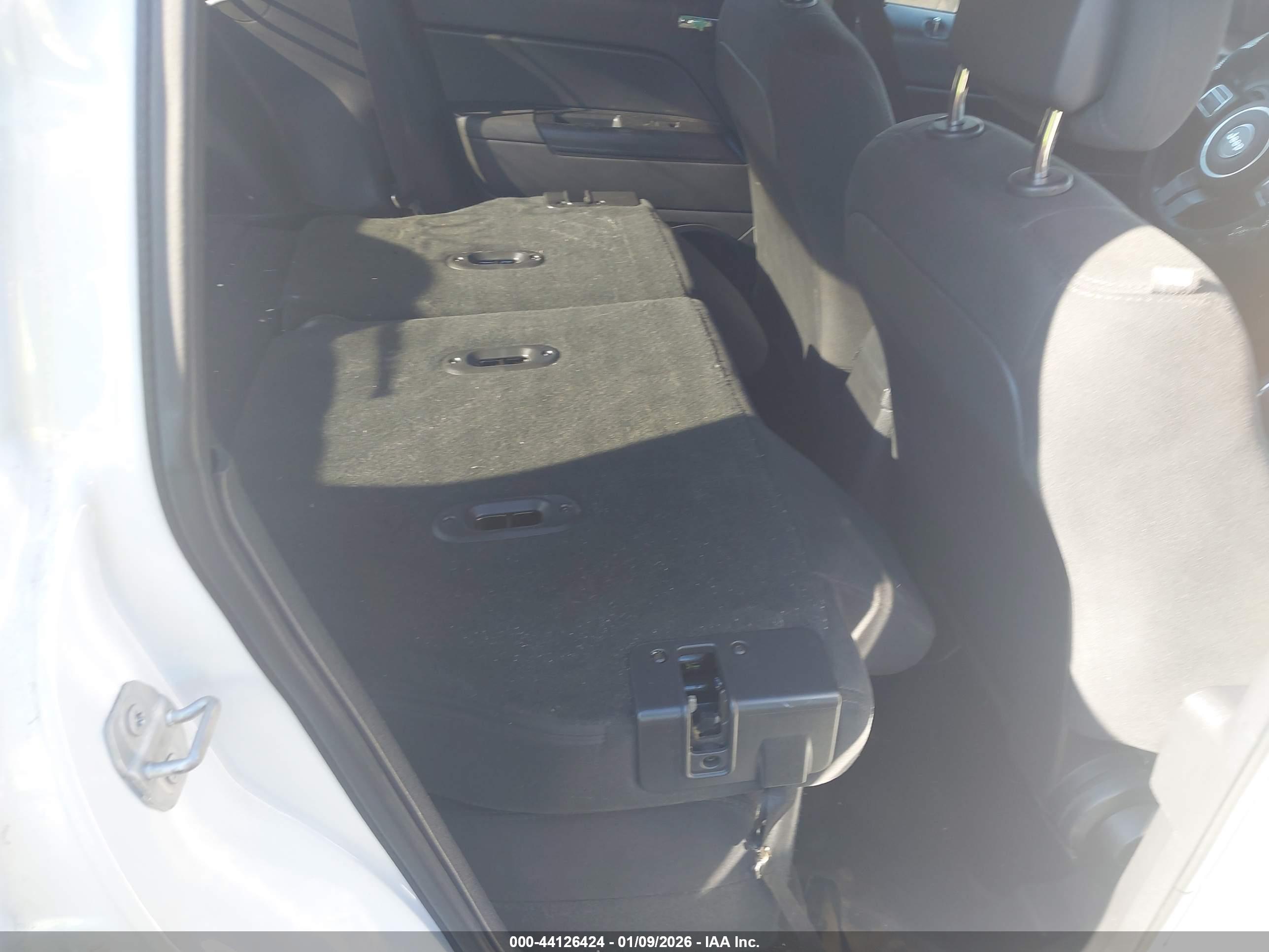 JEEP COMPASS image 8