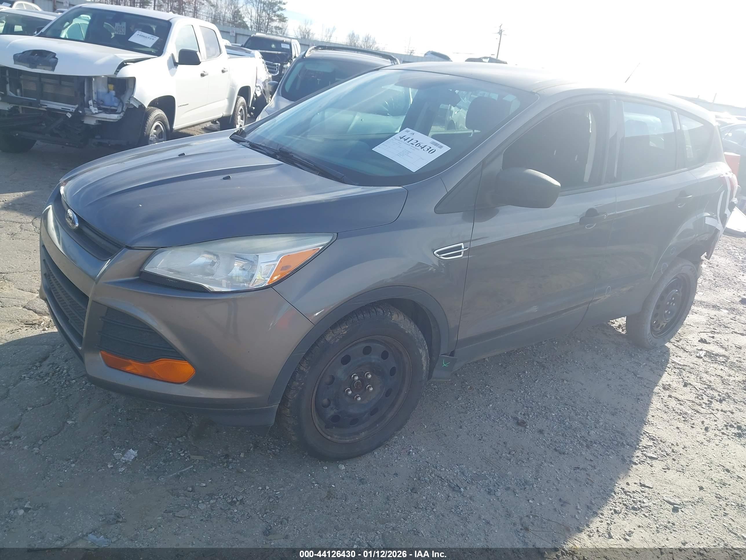 FORD ESCAPE image 2