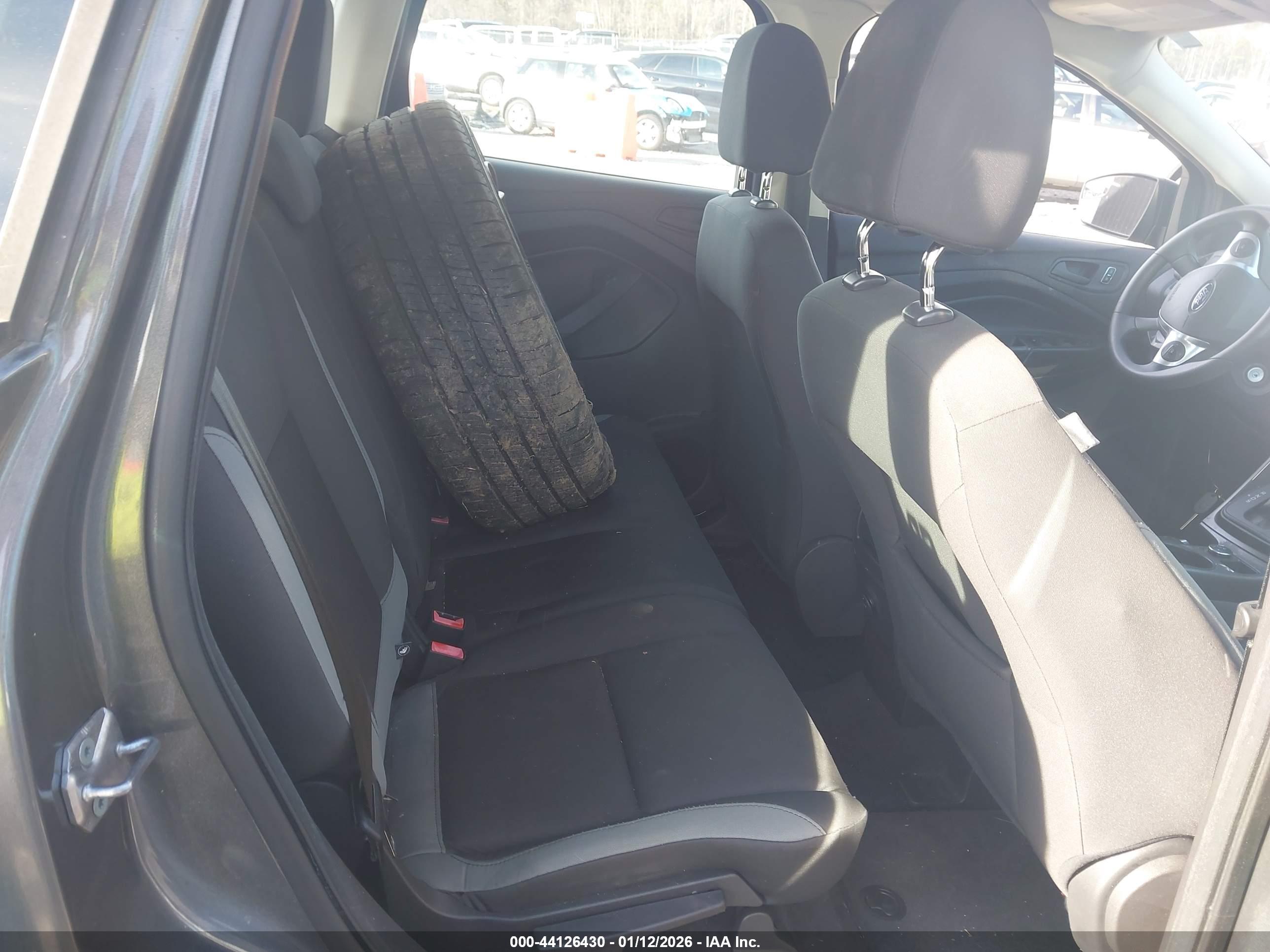 FORD ESCAPE image 8