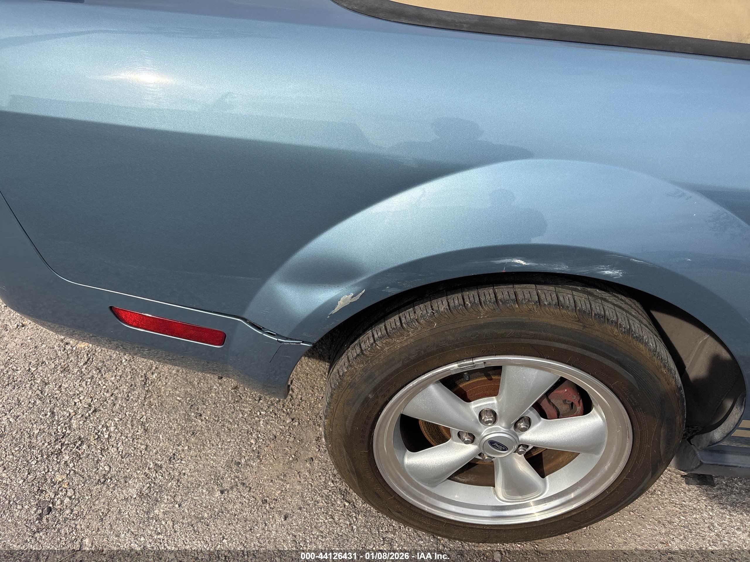 FORD MUSTANG image 6