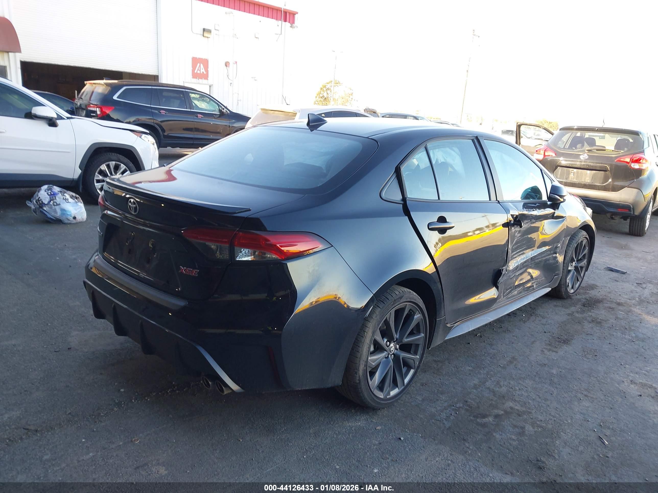 TOYOTA COROLLA image 4