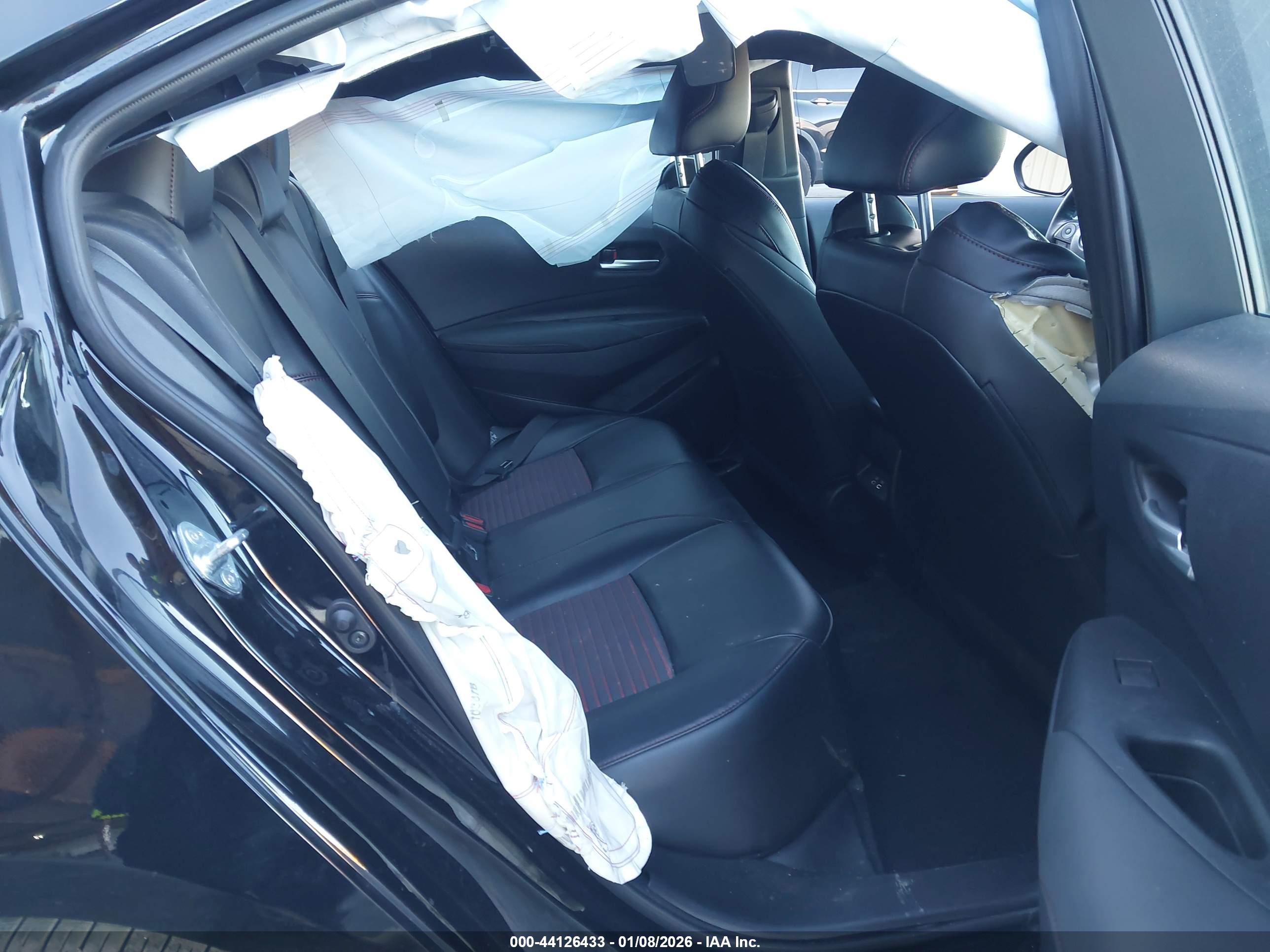 TOYOTA COROLLA image 8