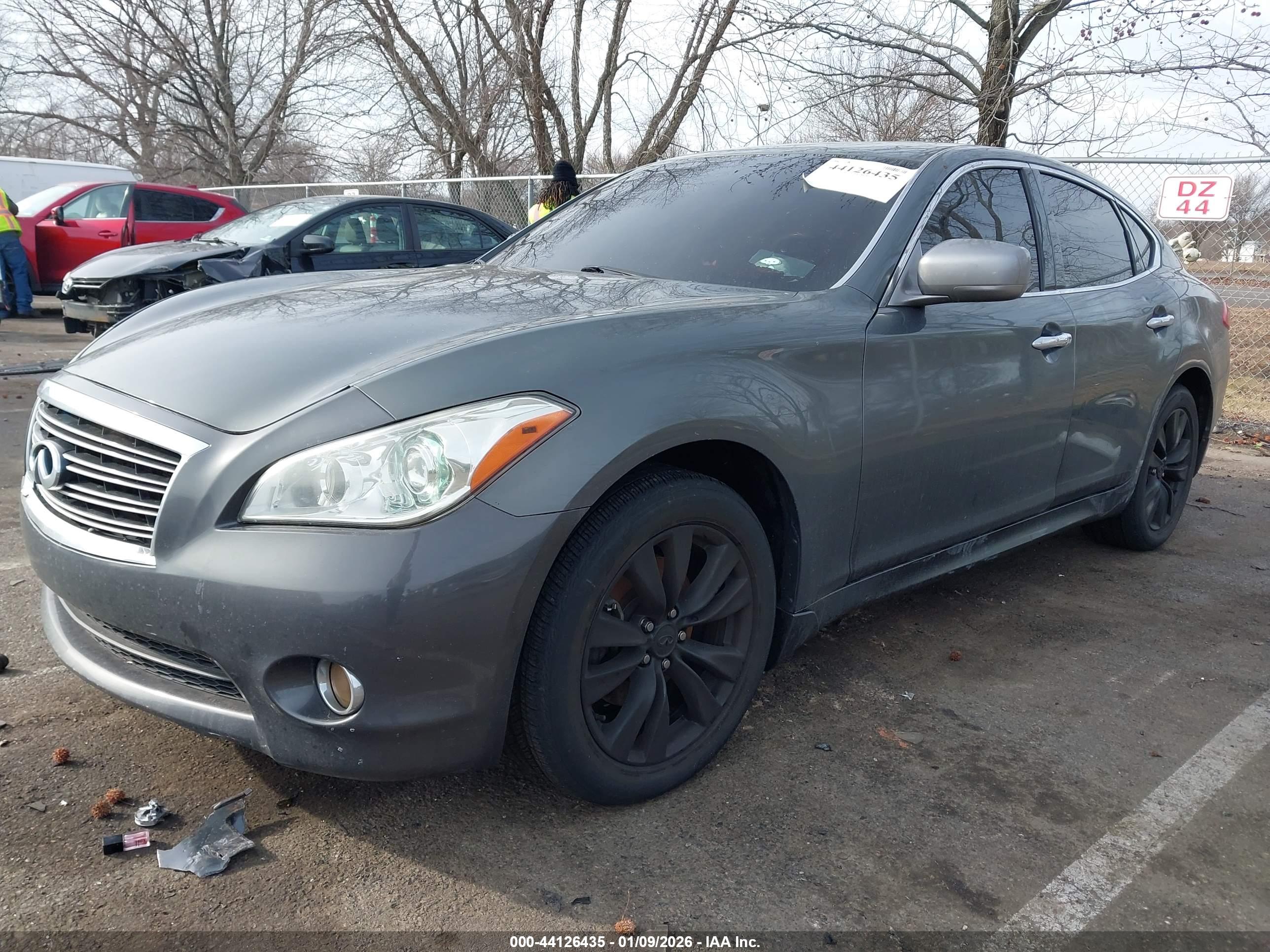 INFINITI M37X image 2