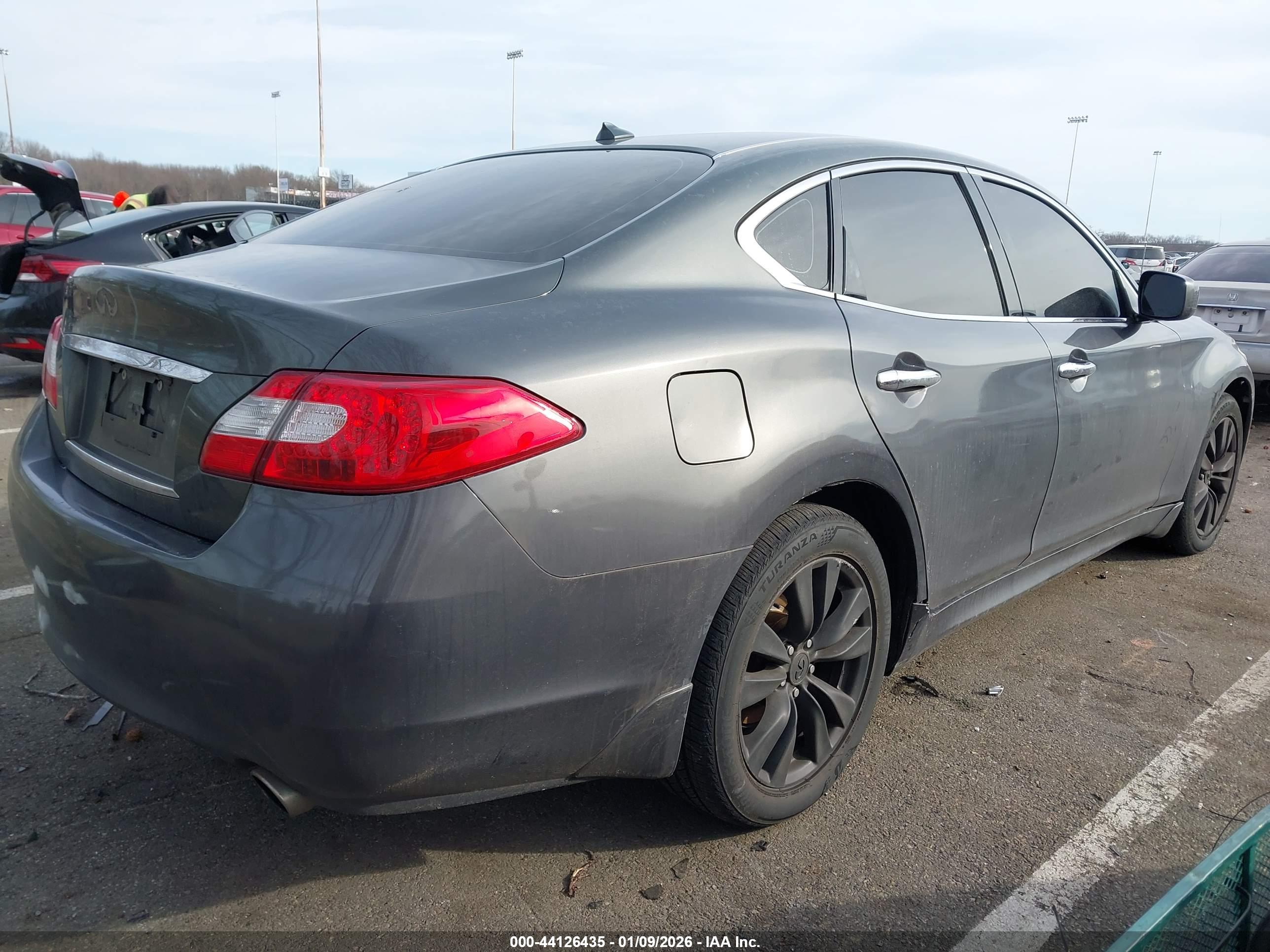 INFINITI M37X image 4