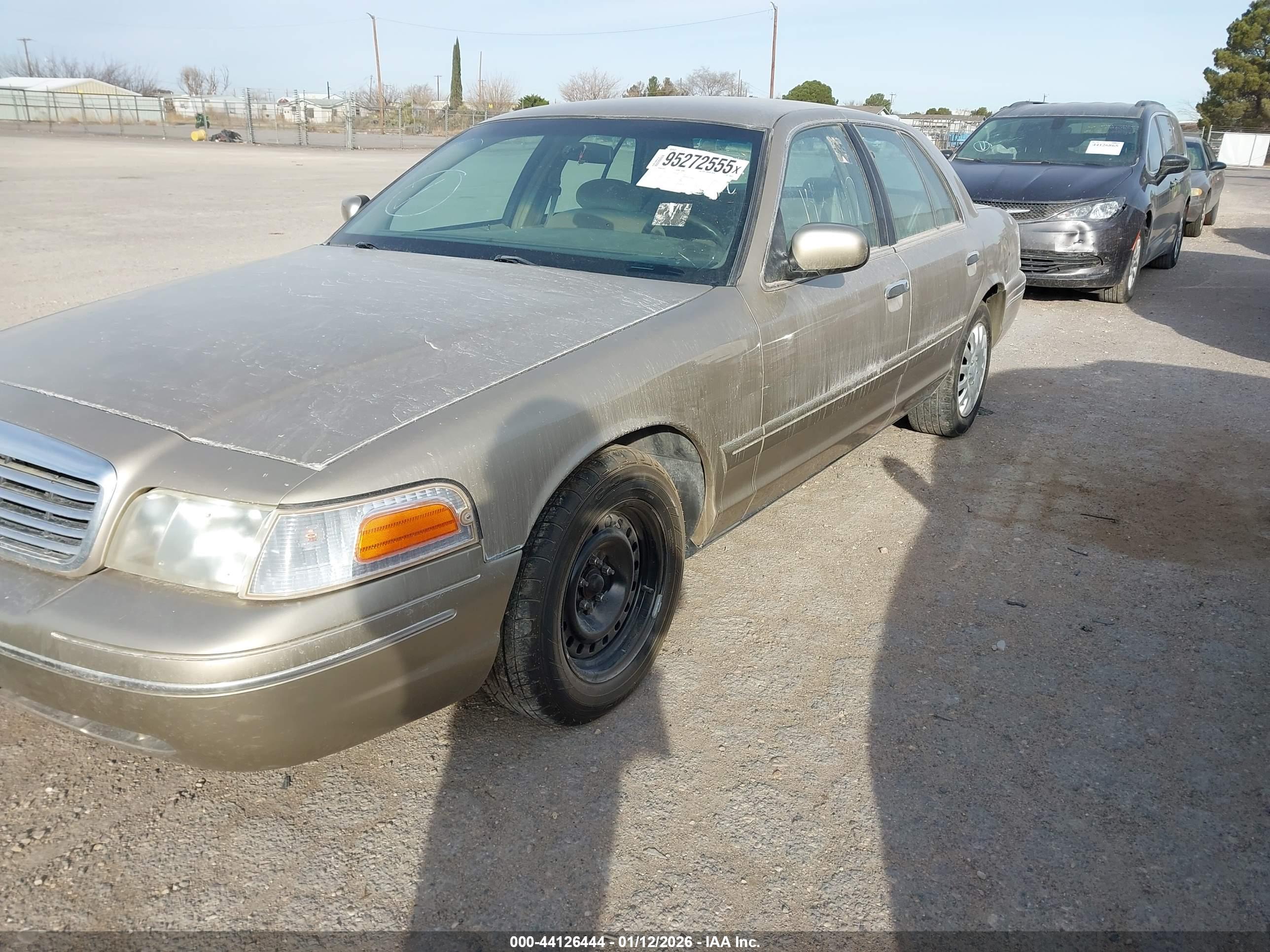 FORD CROWN image 2