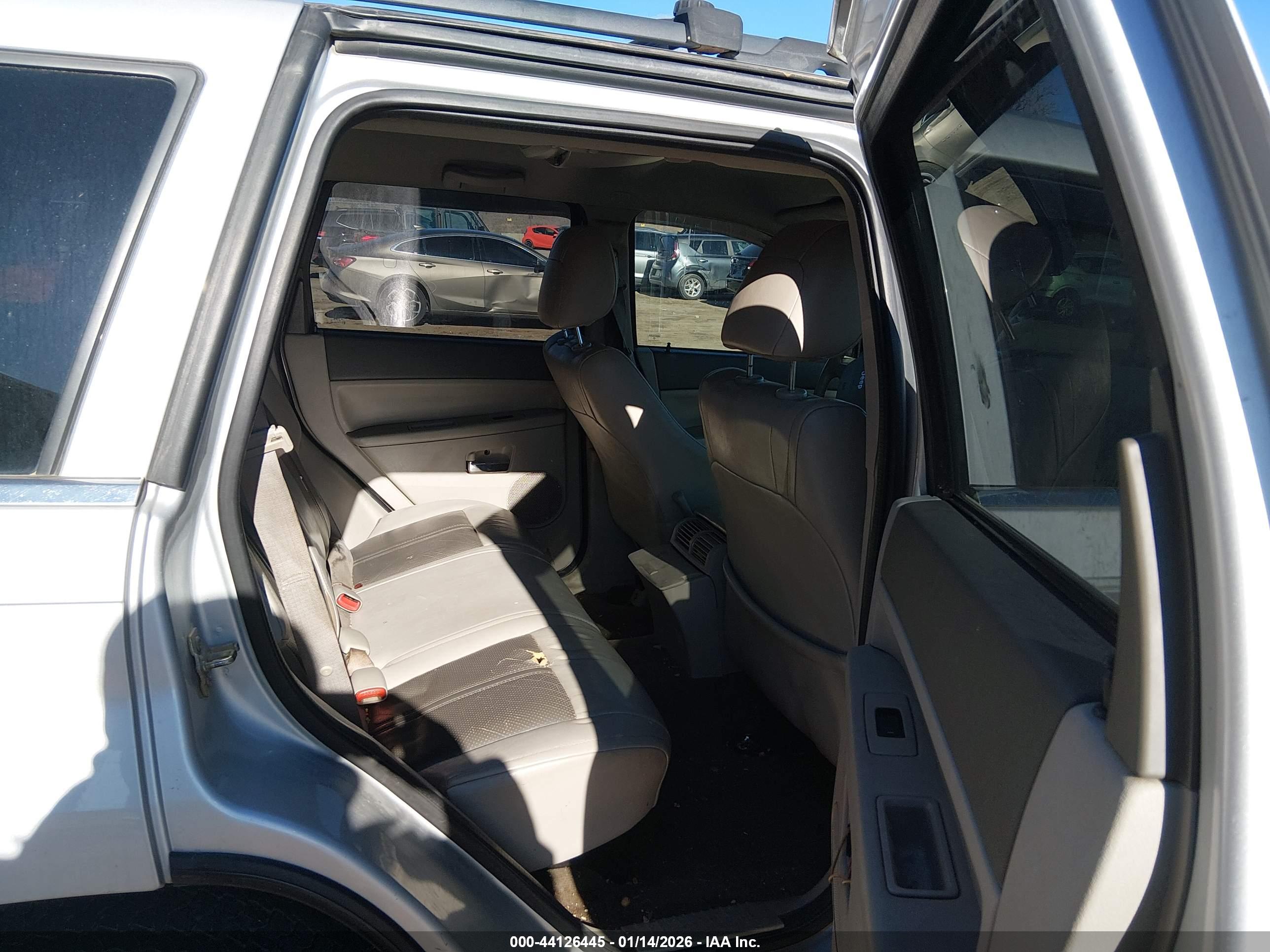 JEEP GRAND image 8