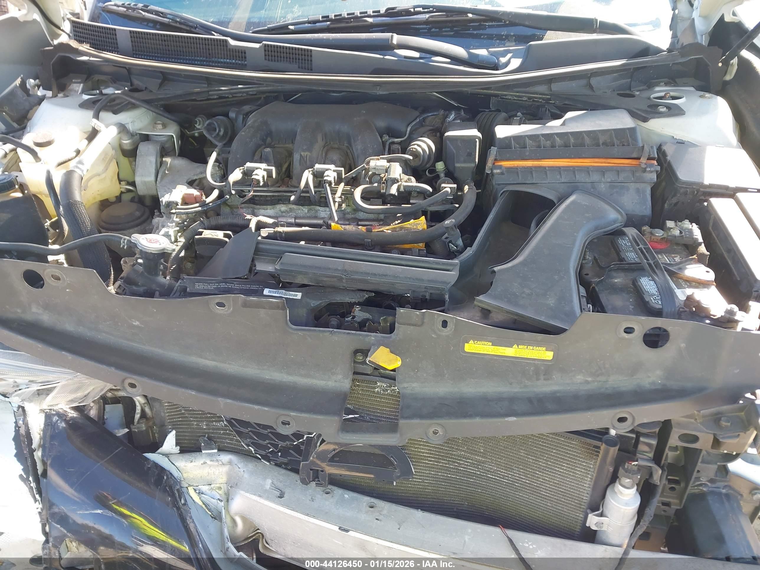 NISSAN MAXIMA image 10
