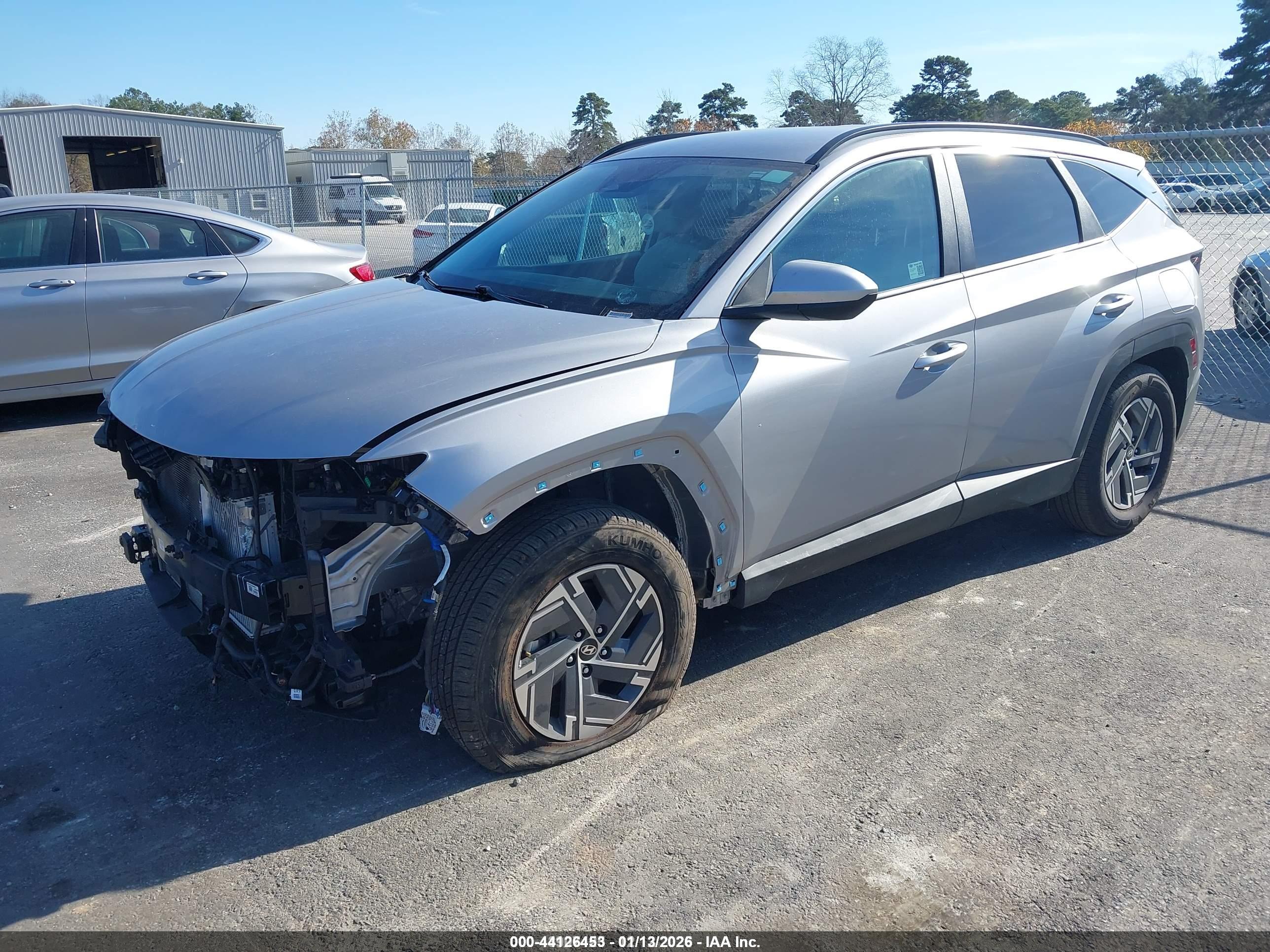 HYUNDAI TUCSON image 2