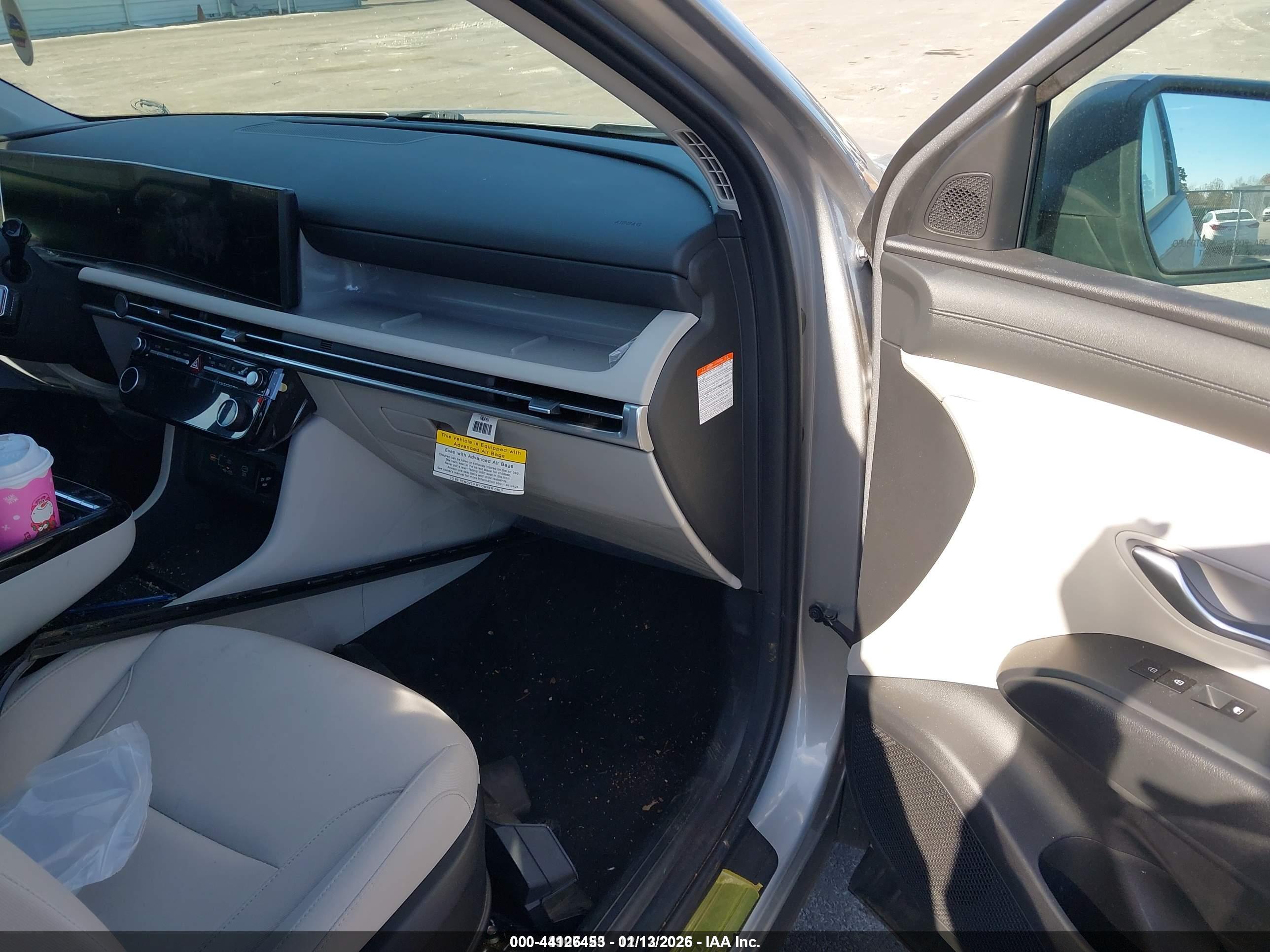 HYUNDAI TUCSON image 5