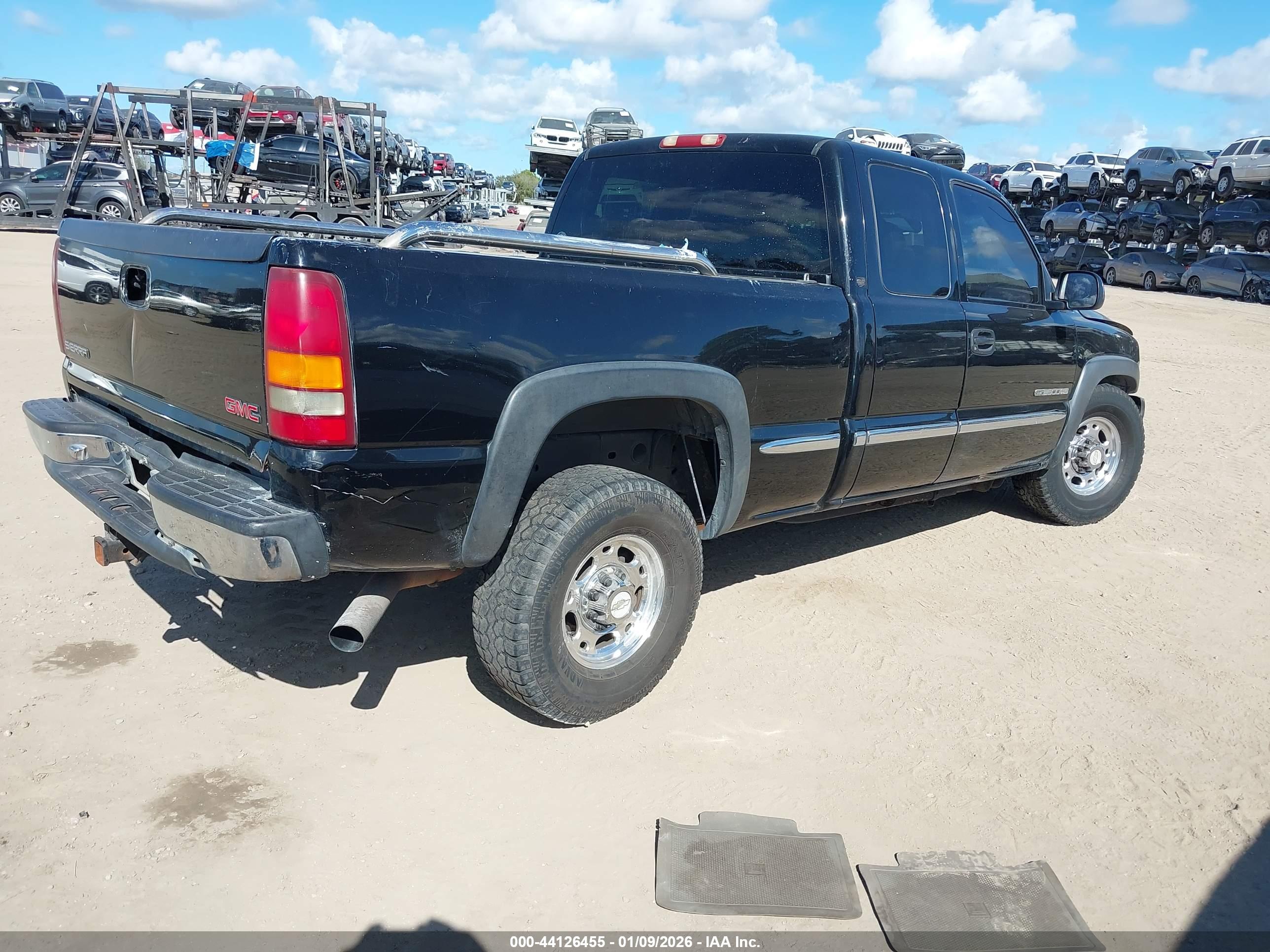 GMC SIERRA image 4