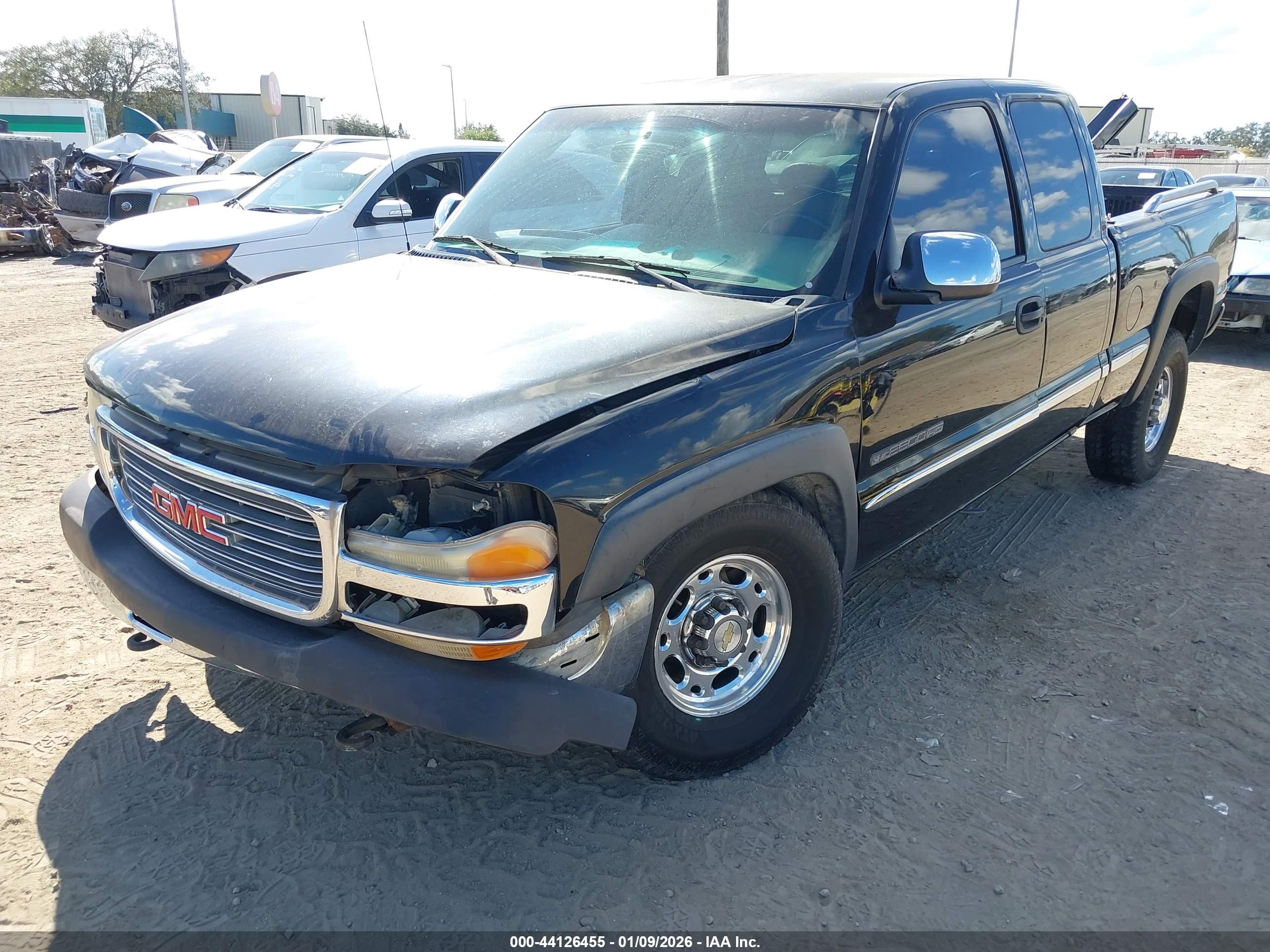 GMC SIERRA image 6