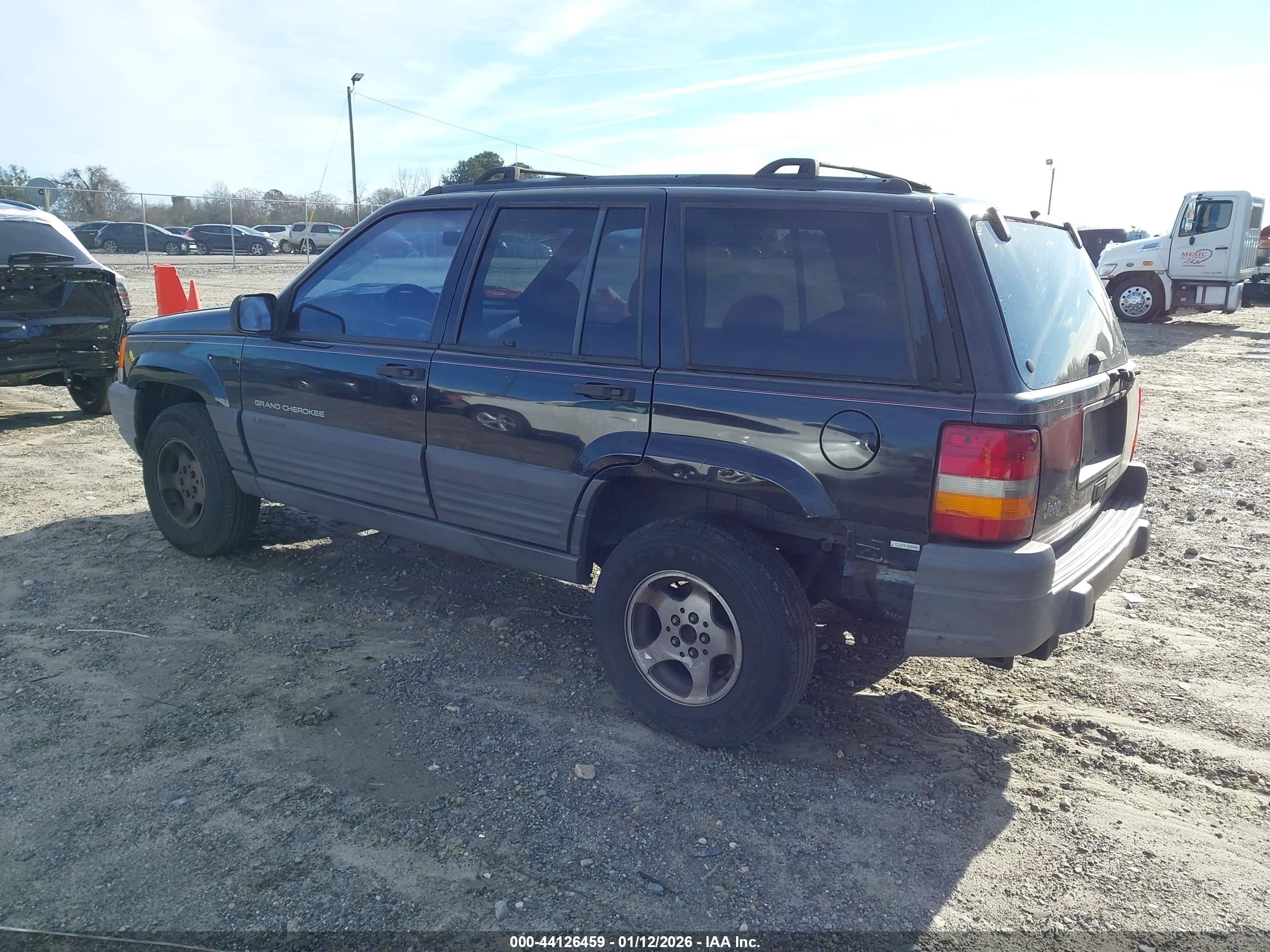 JEEP GRAND image 3