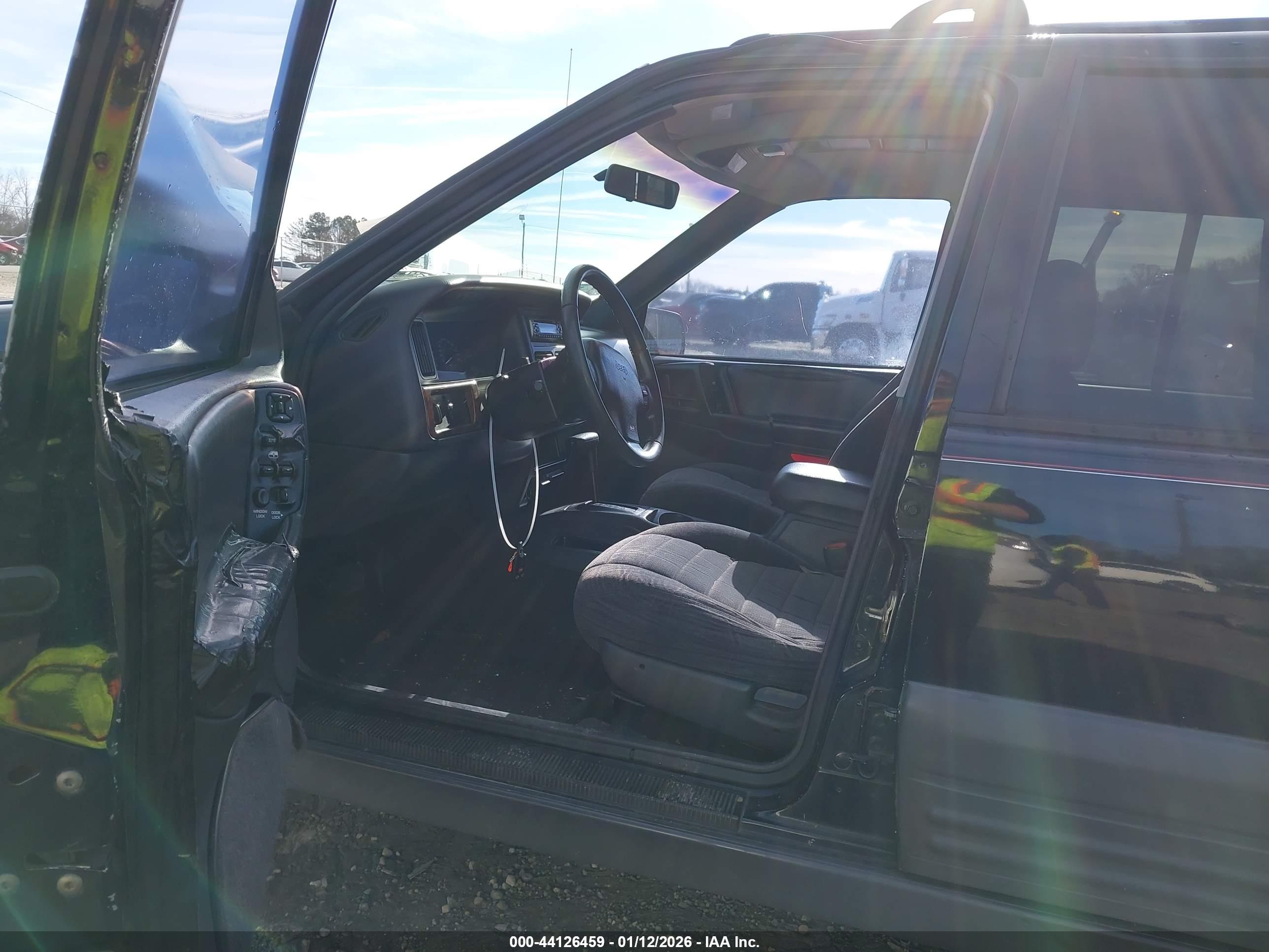 JEEP GRAND image 5