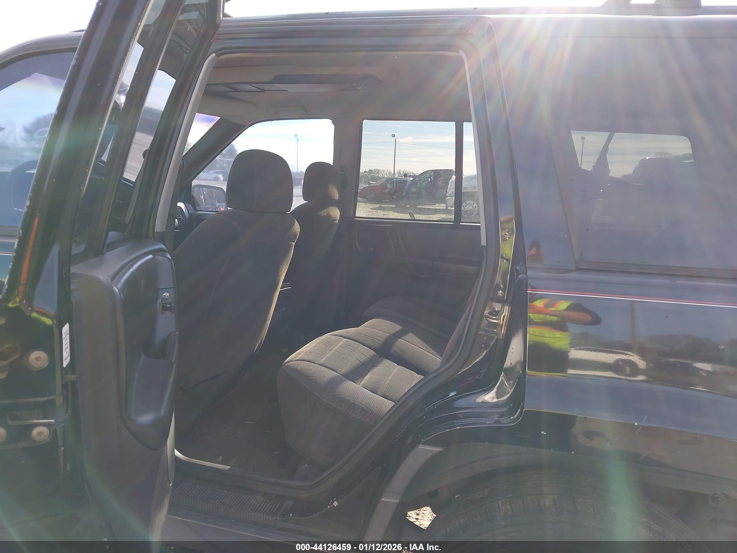 JEEP GRAND image 8