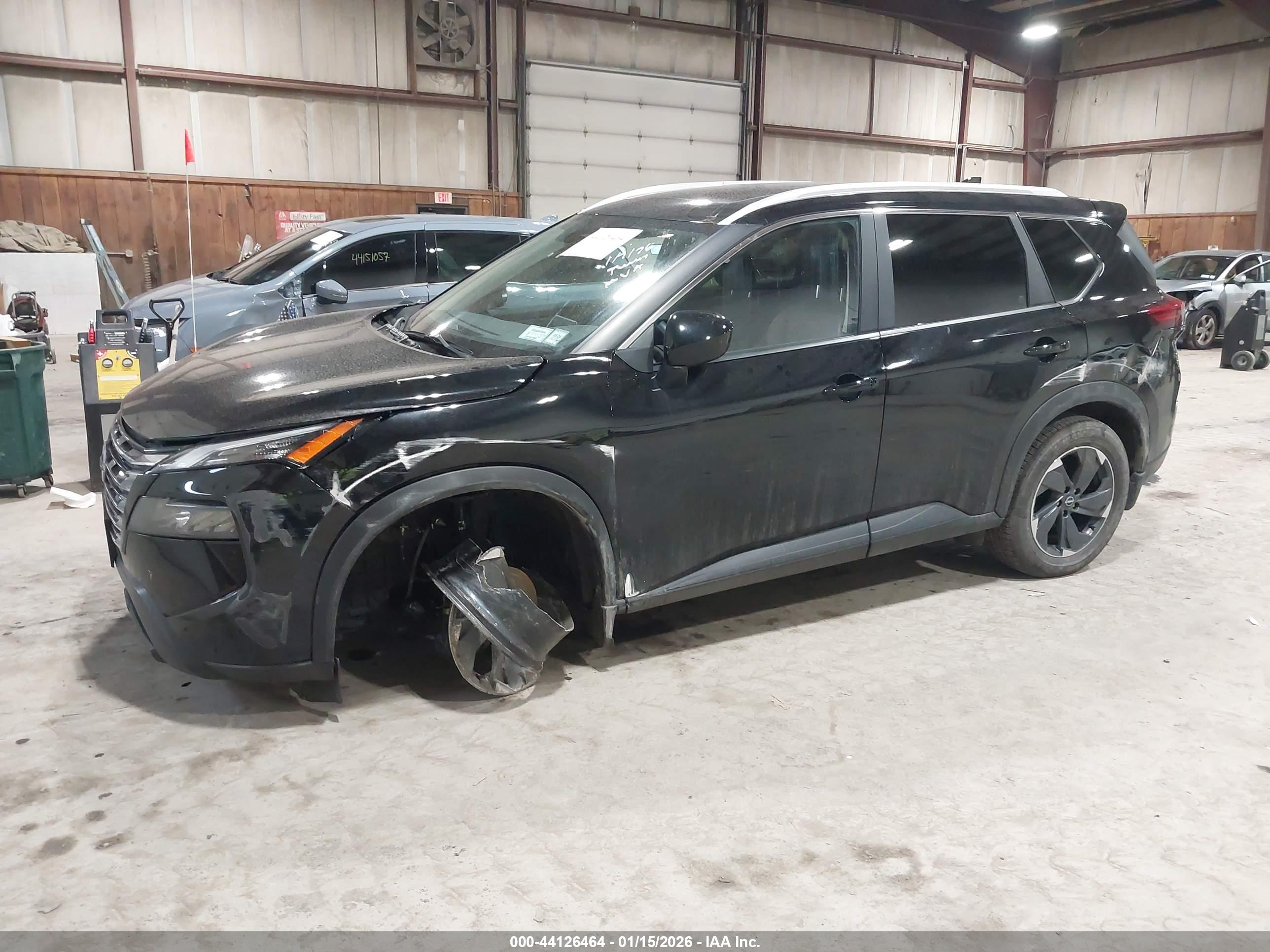 NISSAN ROGUE image 2
