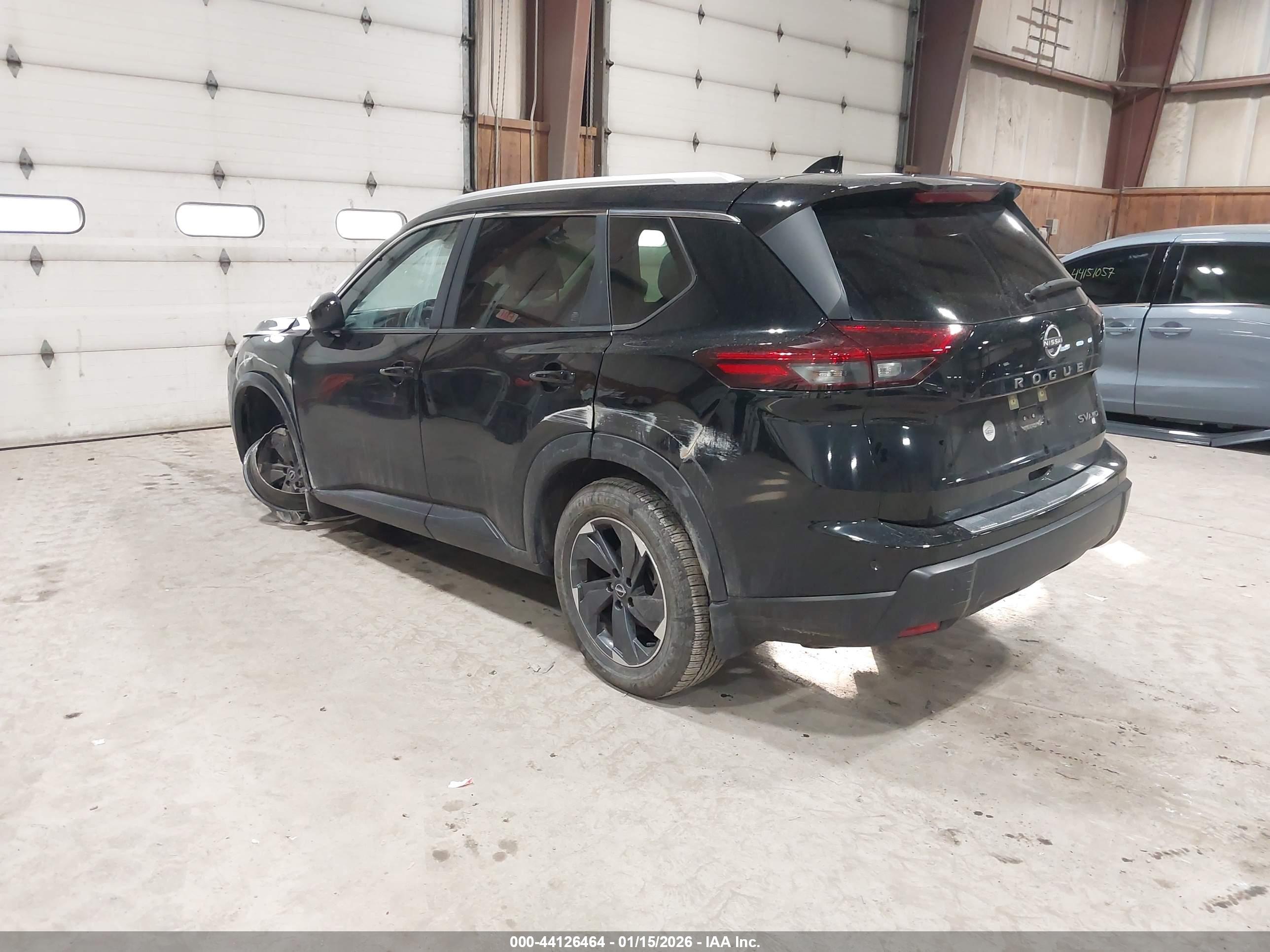 NISSAN ROGUE image 3