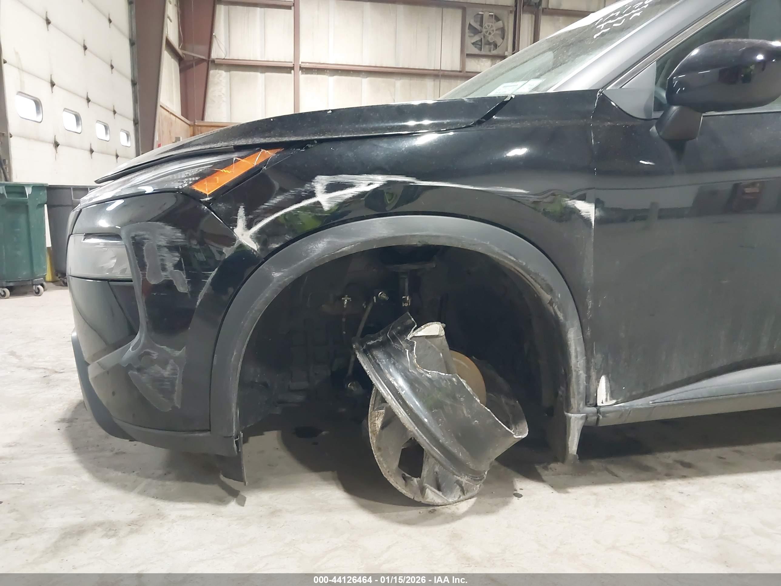 NISSAN ROGUE image 6