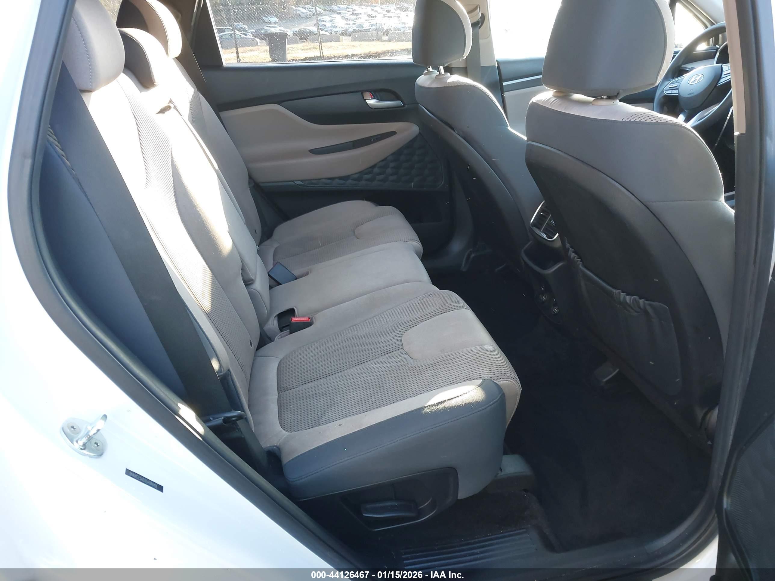 HYUNDAI SANTA image 8