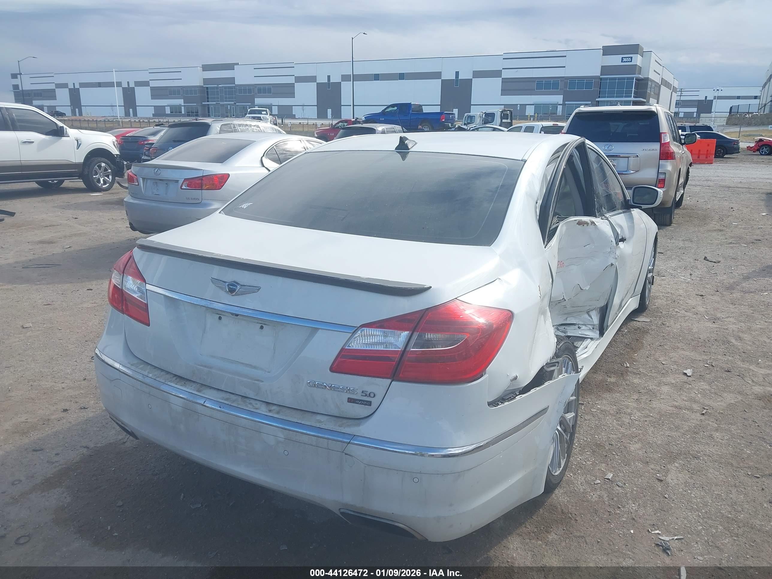 HYUNDAI GENESIS image 4