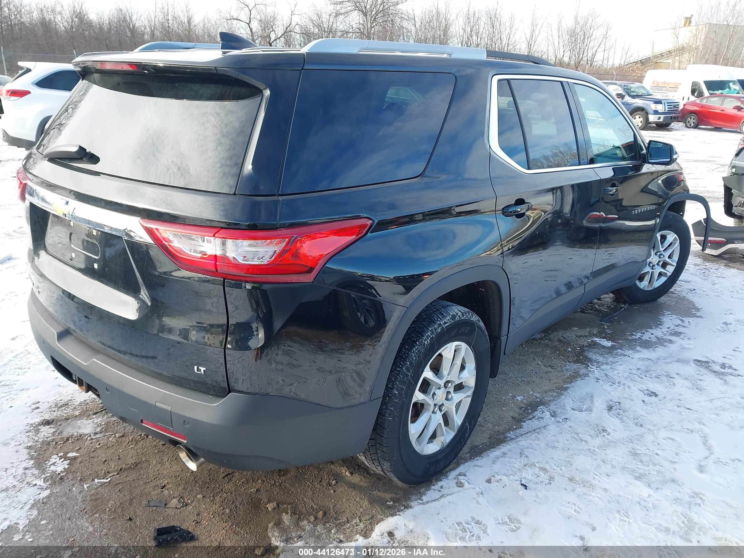 CHEVROLET TRAVERSE image 4