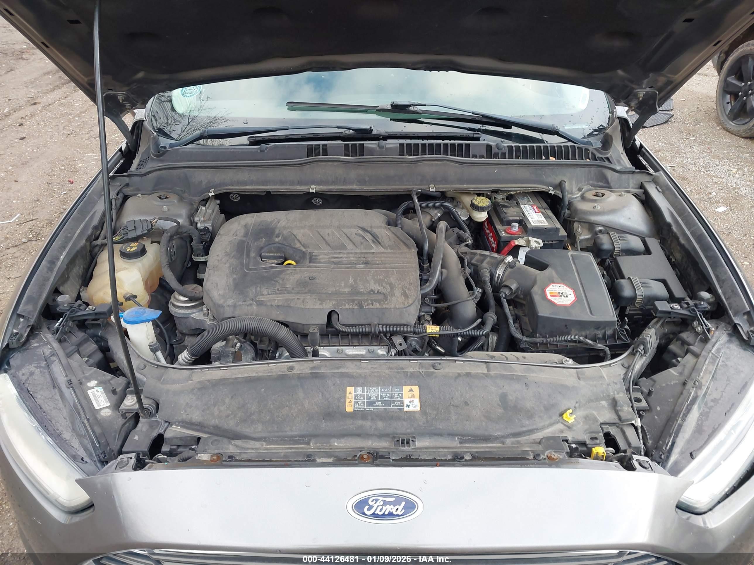 FORD FUSION image 10