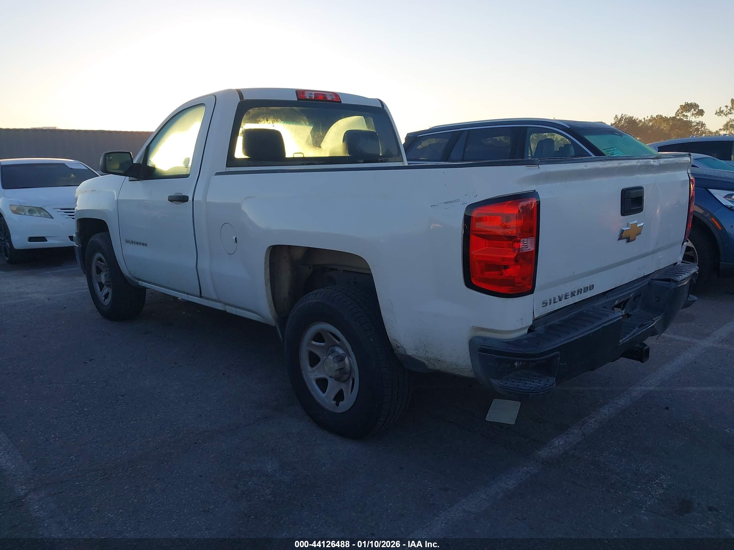 CHEVROLET SILVERADO image 3