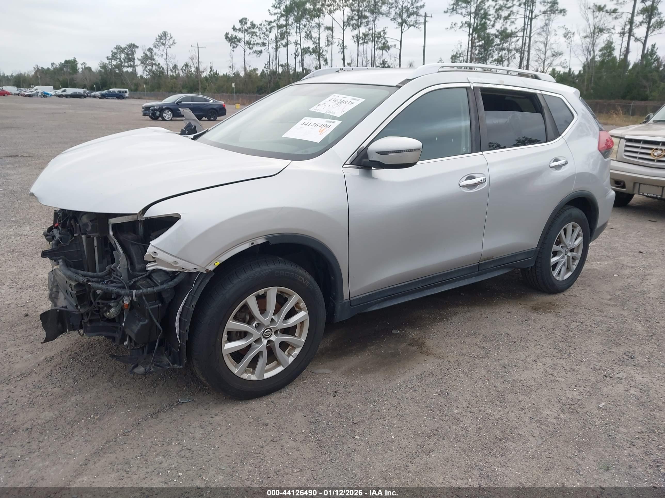 NISSAN ROGUE image 2