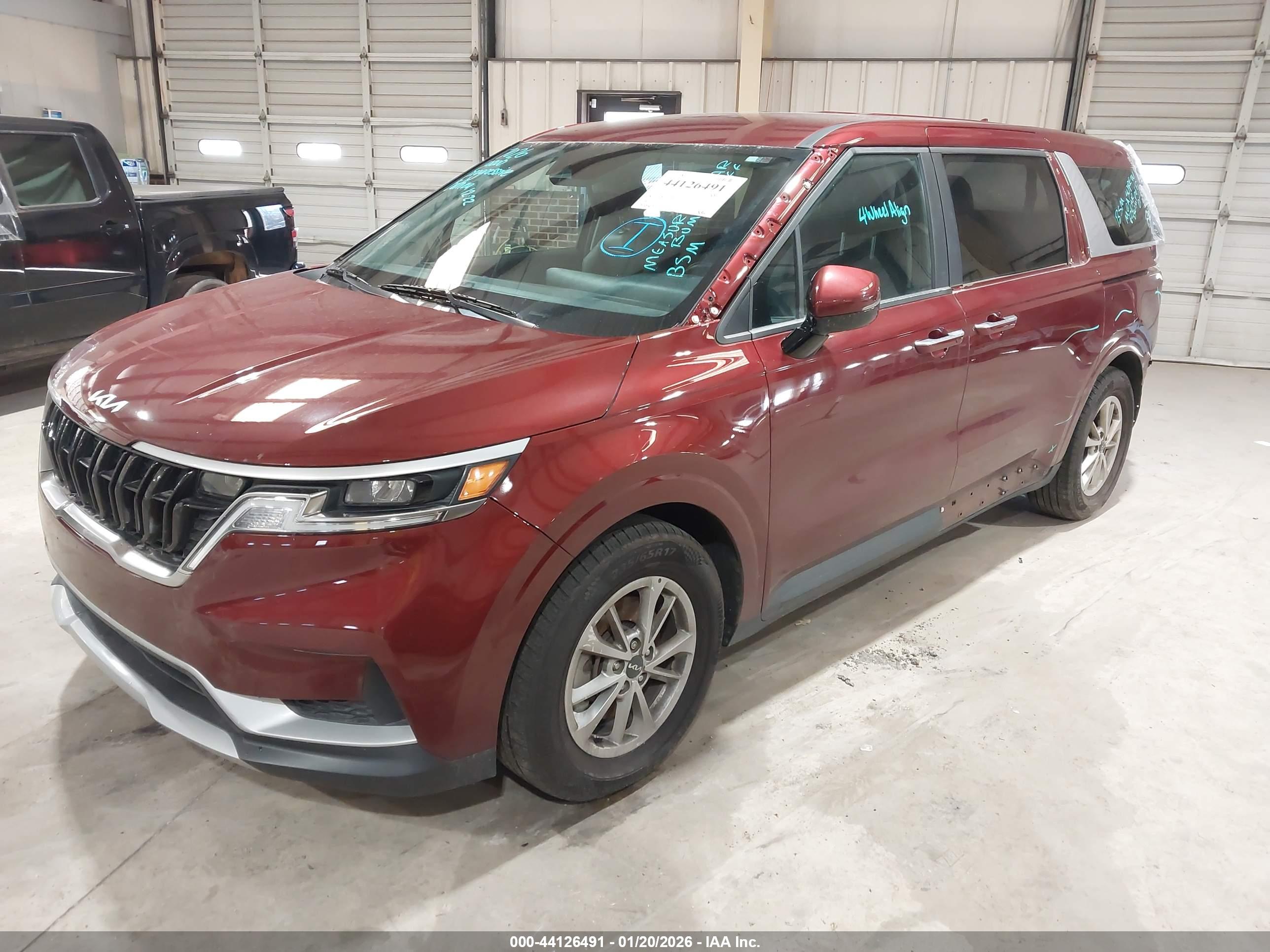 KIA CARNIVAL image 2