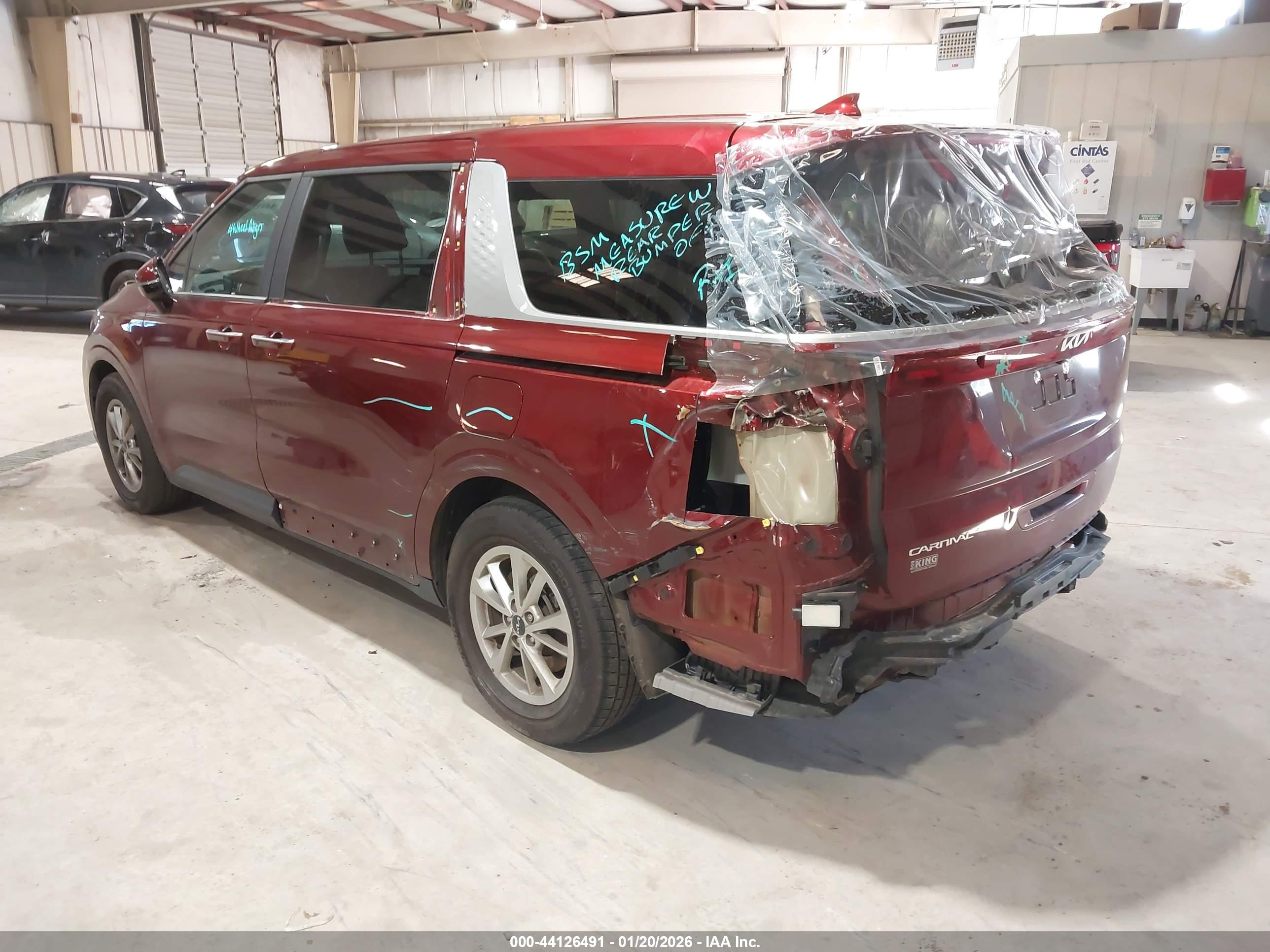 KIA CARNIVAL image 3
