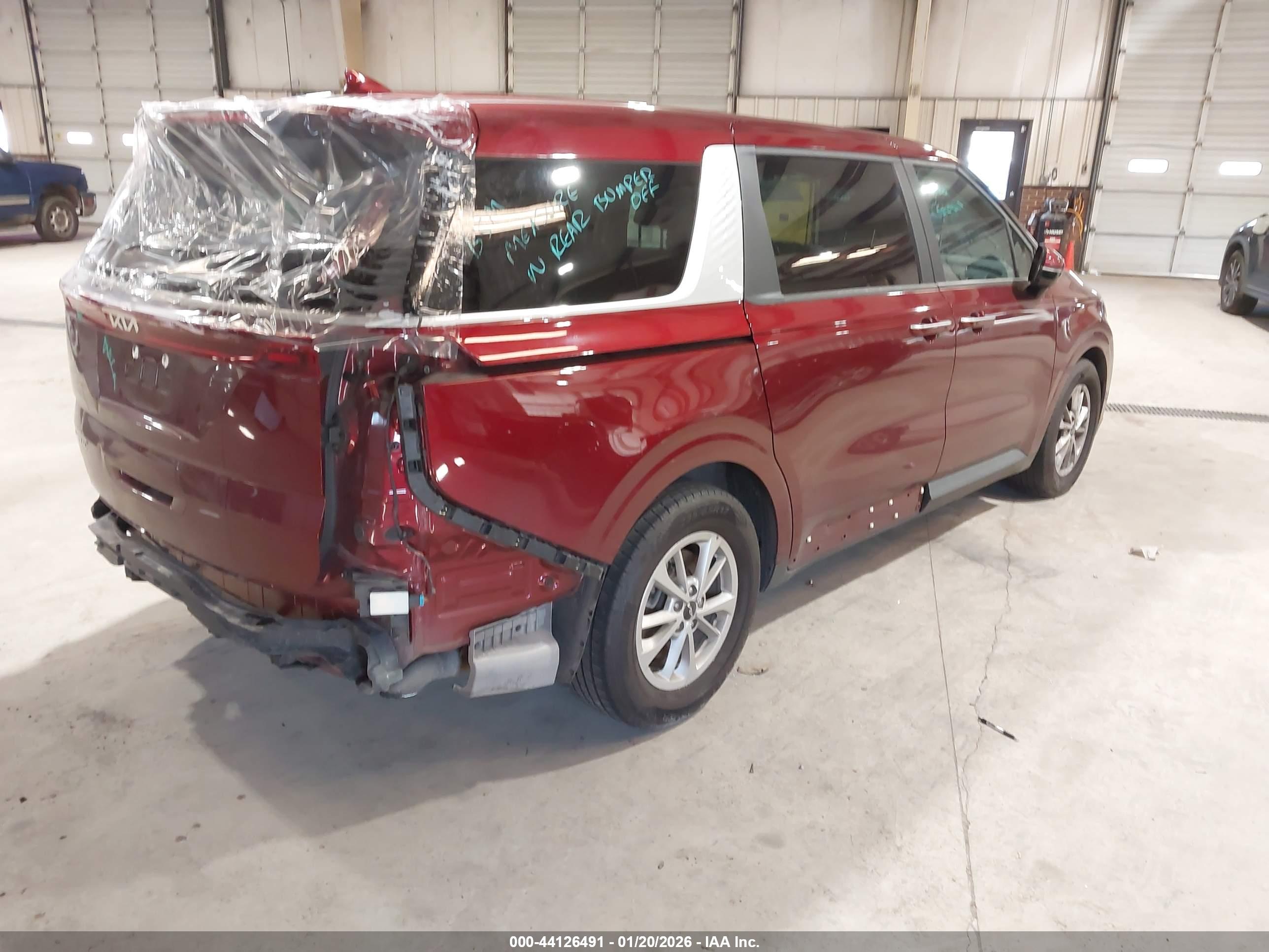 KIA CARNIVAL image 4