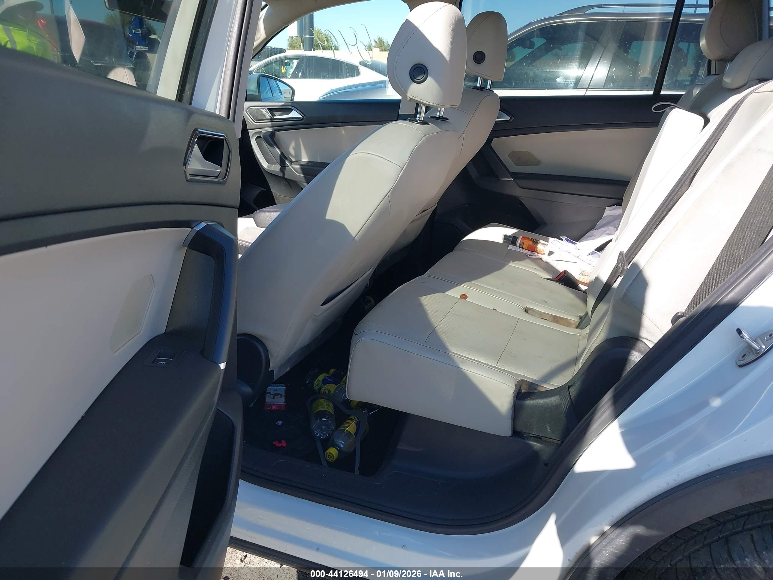 VOLKSWAGEN TIGUAN image 8