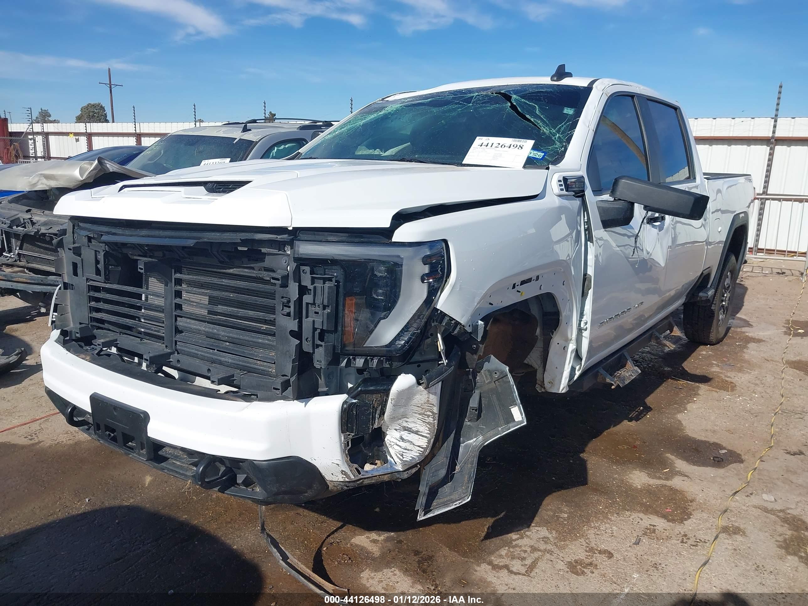 GMC SIERRA image 6