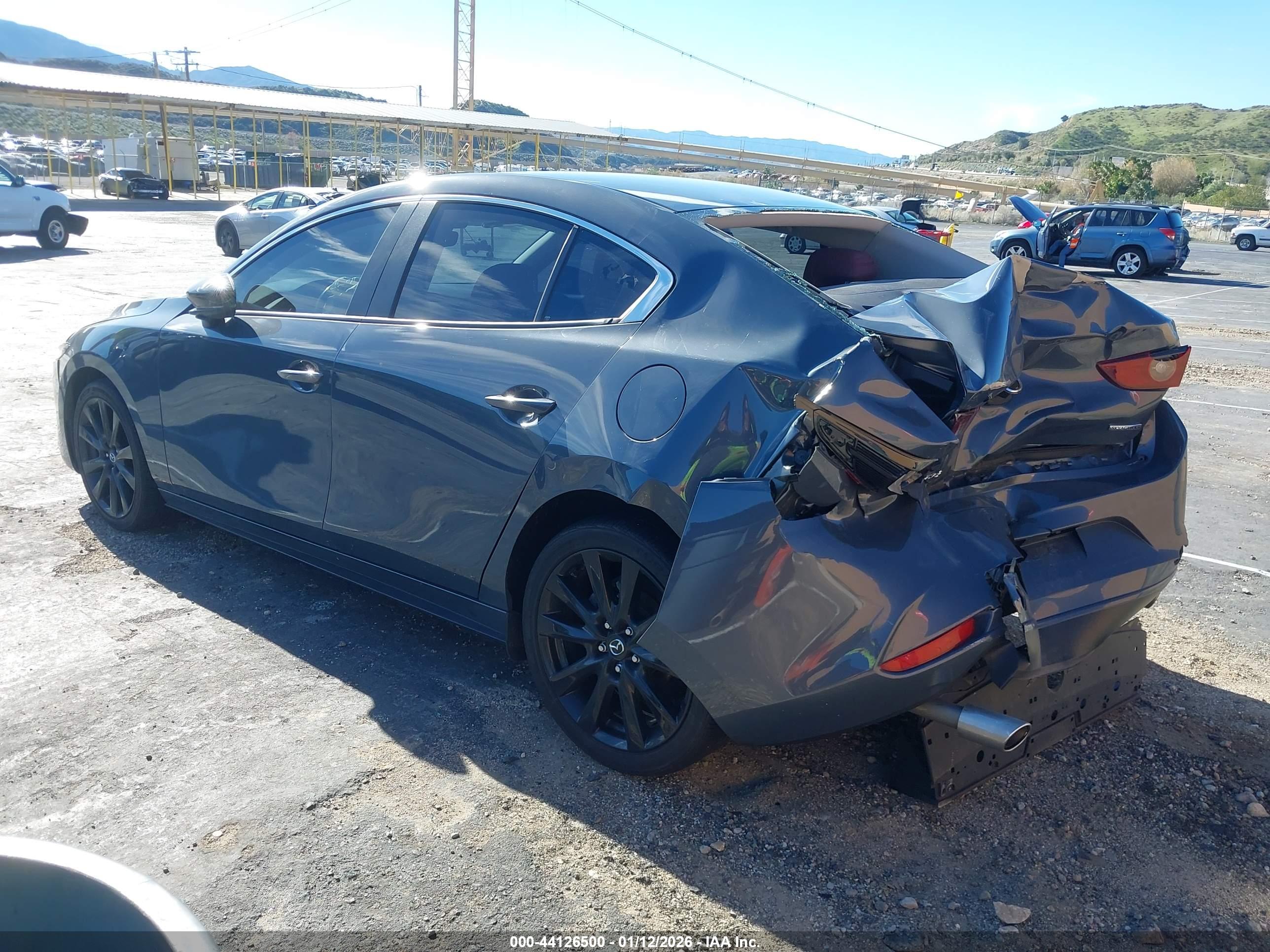 MAZDA MAZDA3 image 3