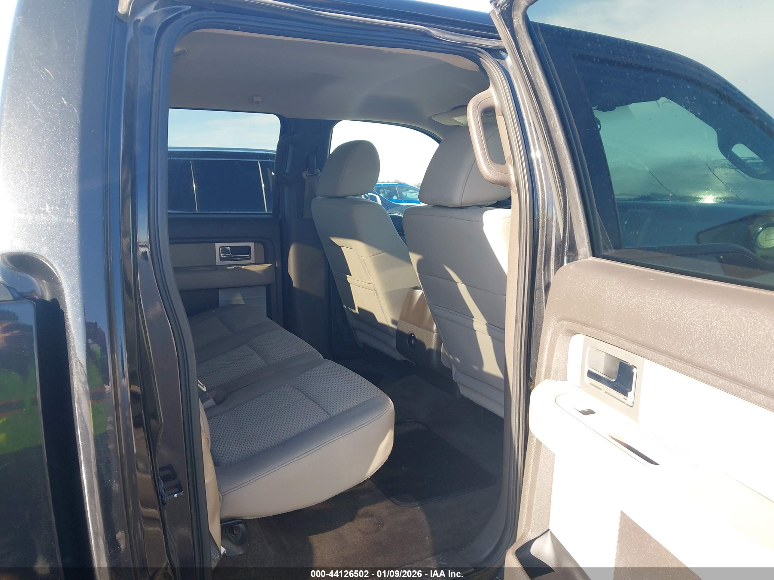 FORD F-150 image 8