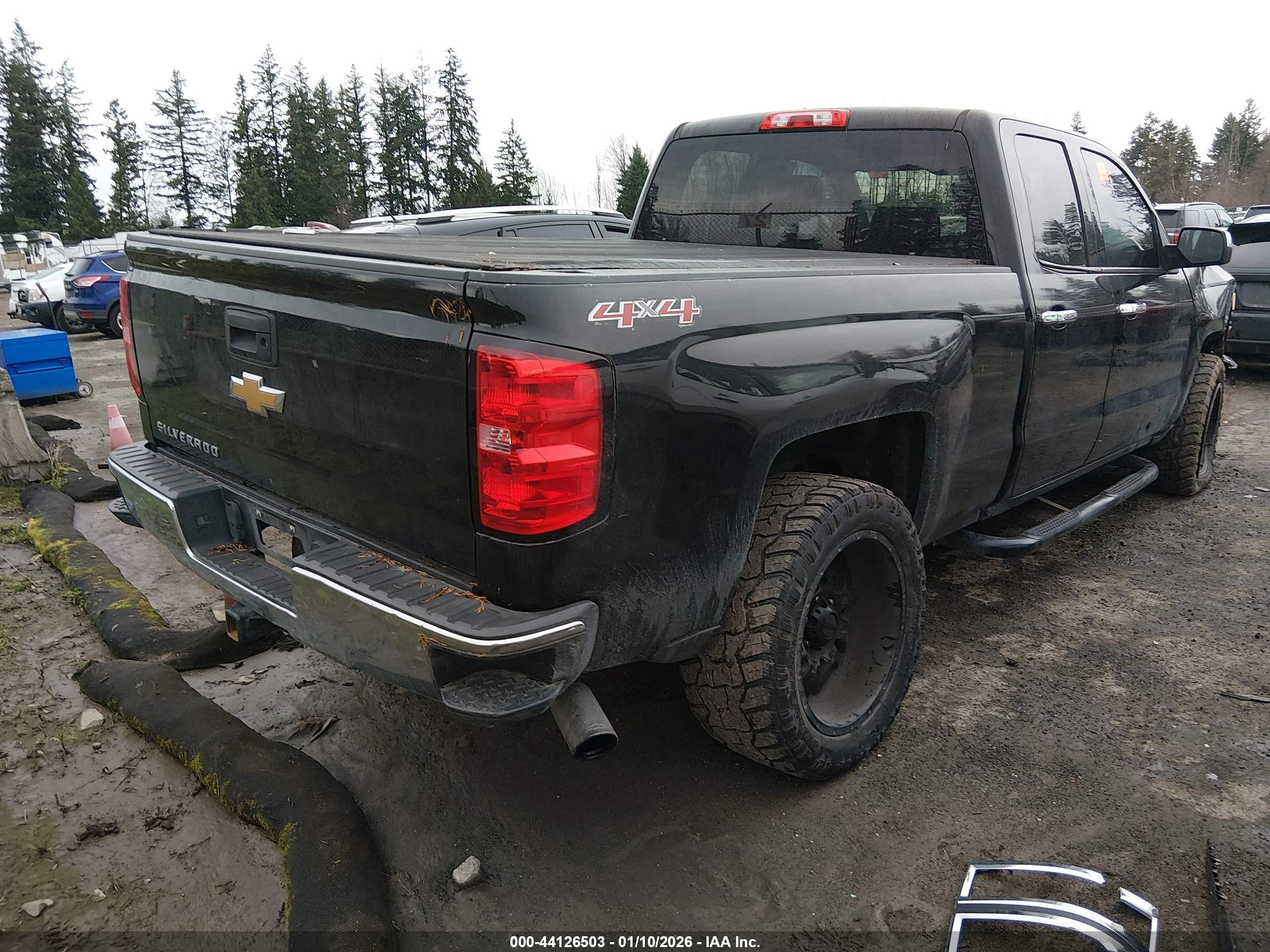 CHEVROLET SILVERADO image 4