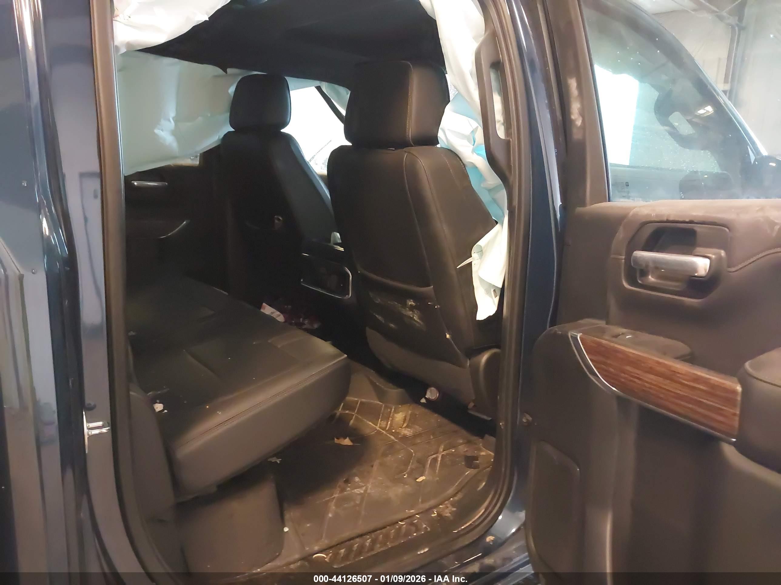 CHEVROLET SILVERADO image 8