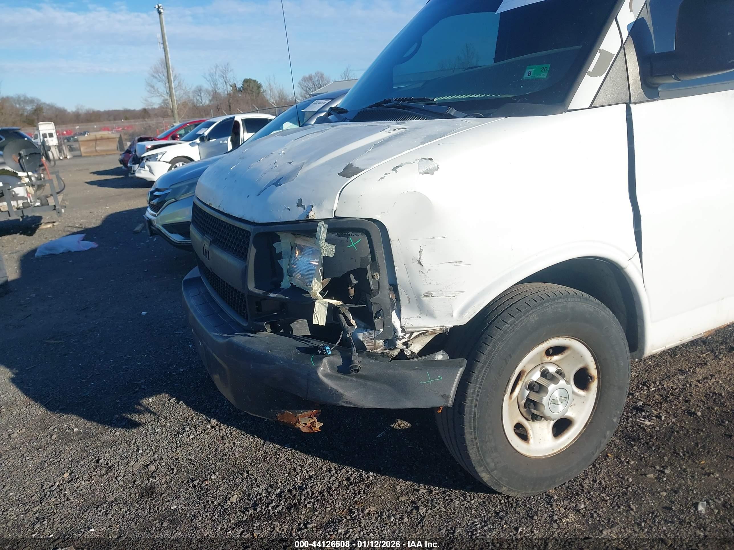 CHEVROLET EXPRESS image 6