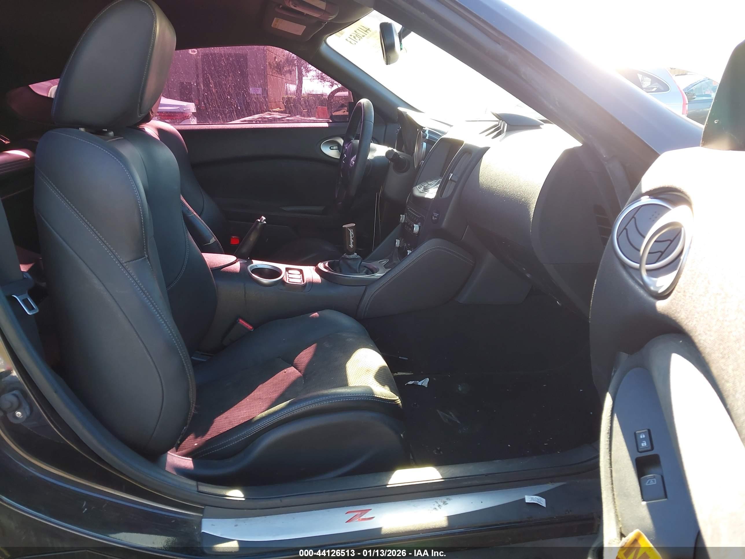 NISSAN 370Z image 5