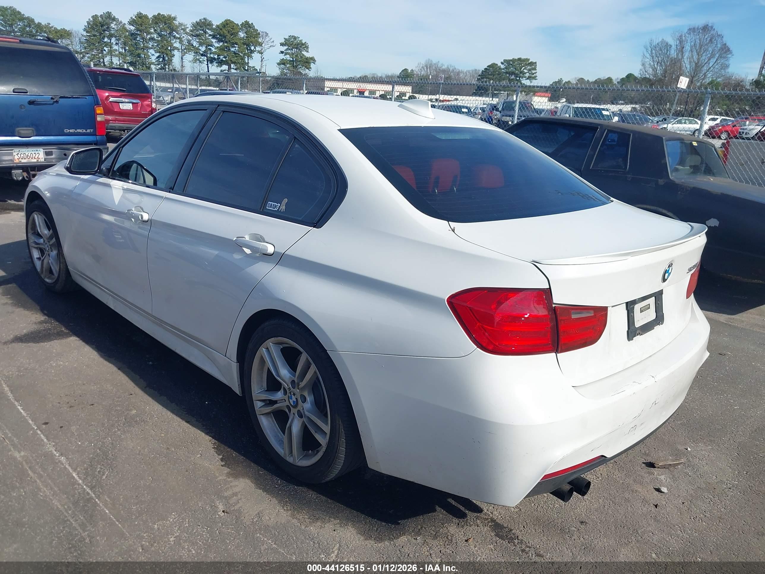 BMW 328I image 3