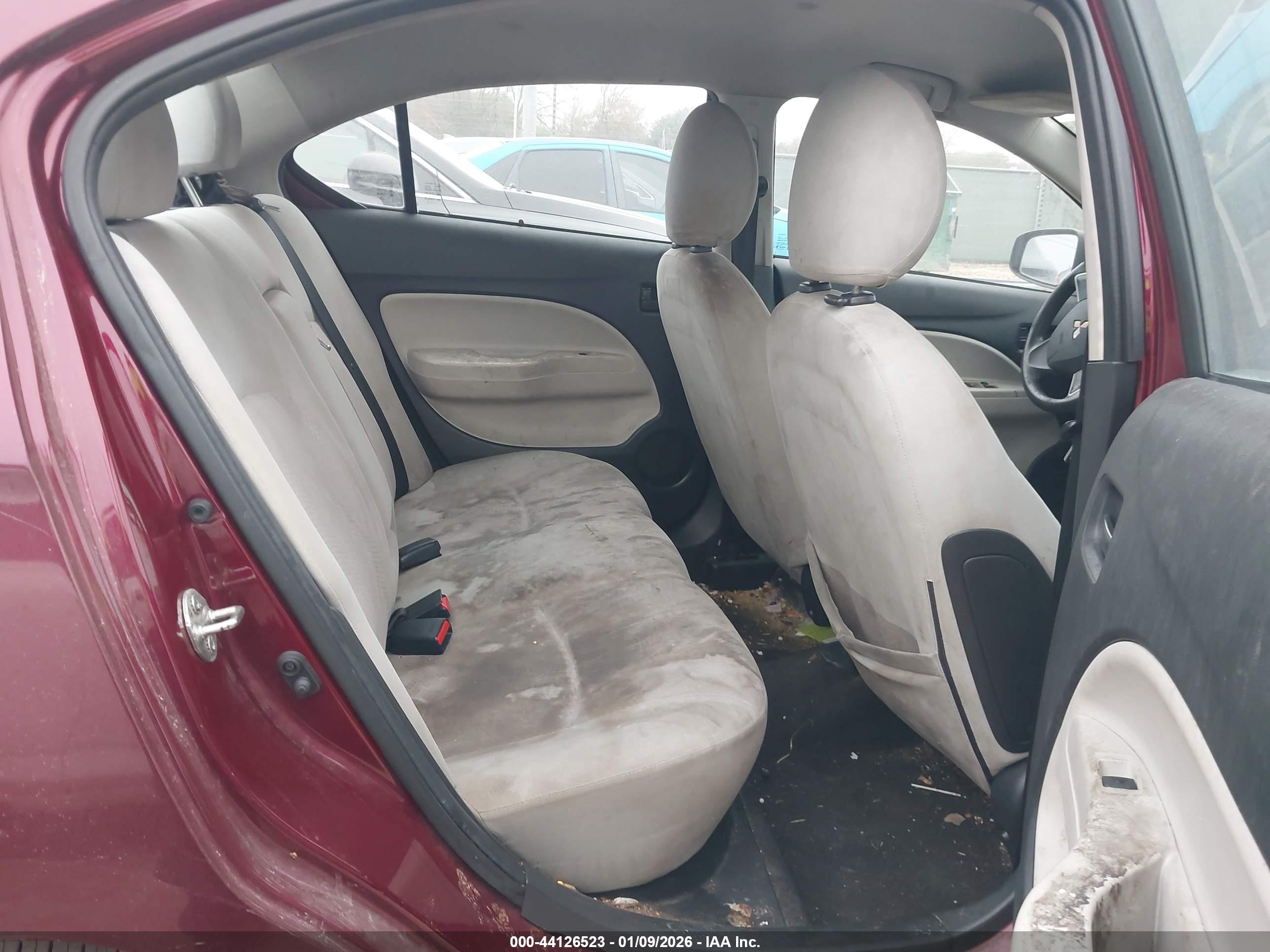 MITSUBISHI MIRAGE image 8