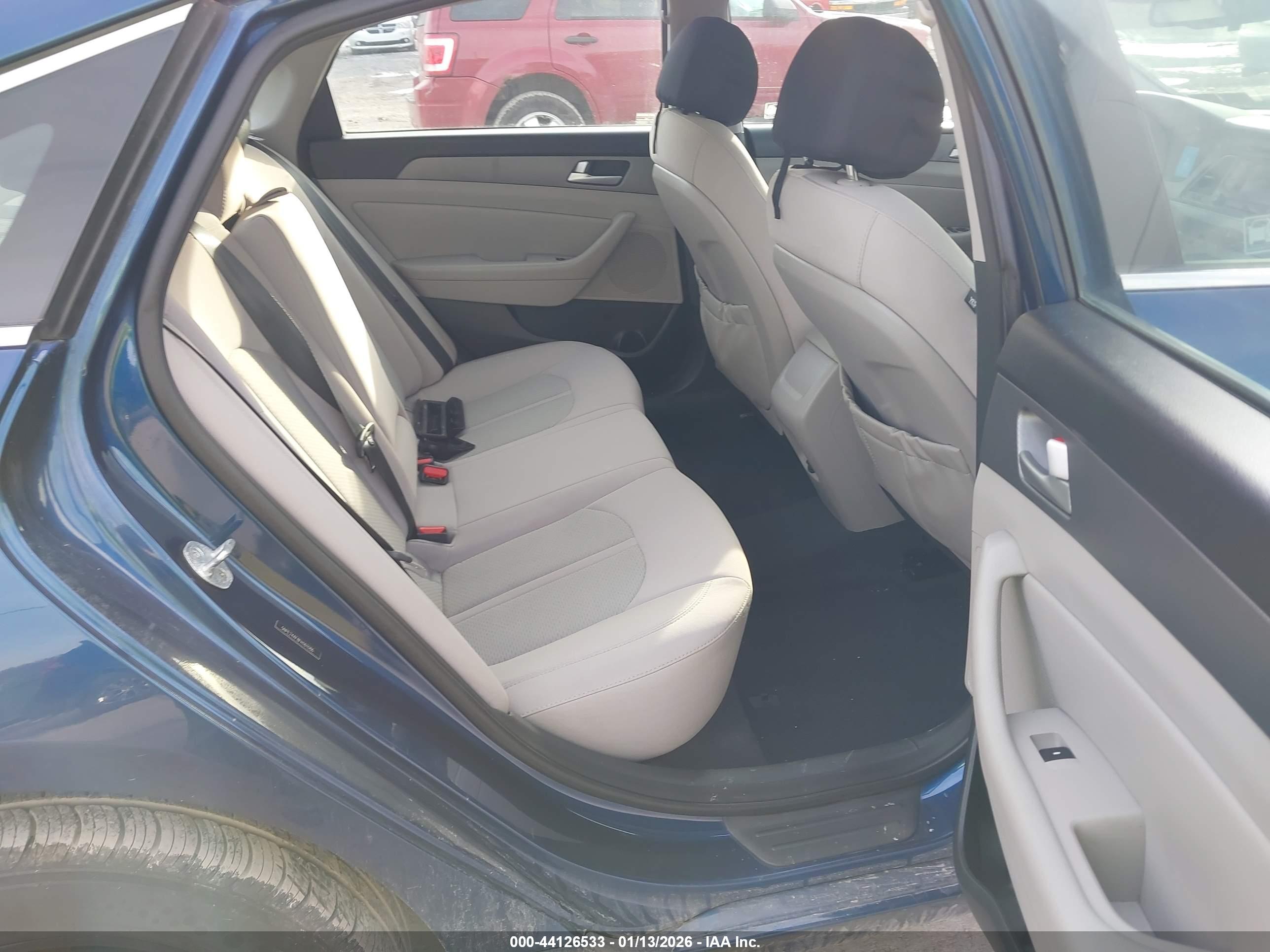 HYUNDAI SONATA image 8