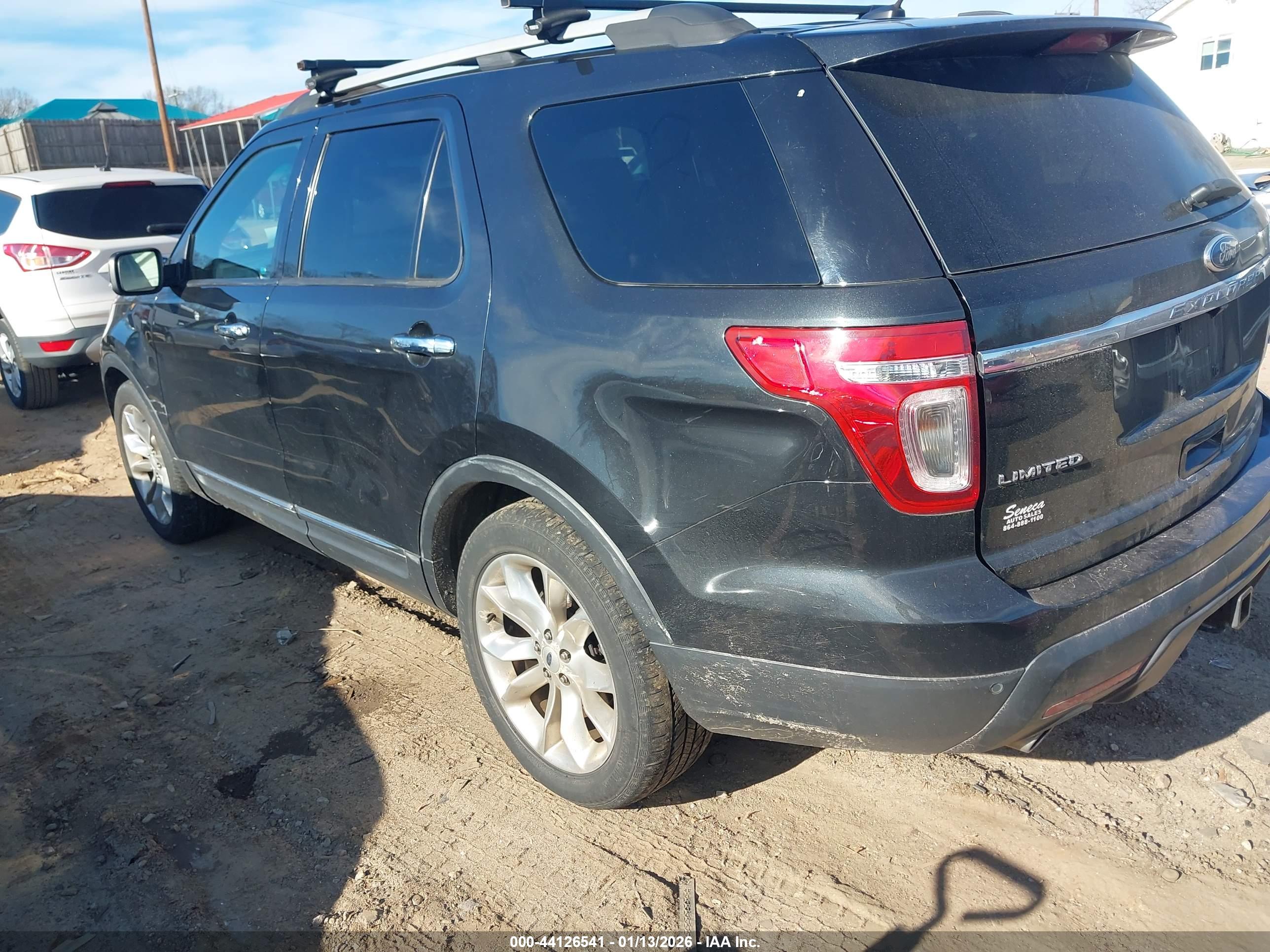 FORD EXPLORER image 3