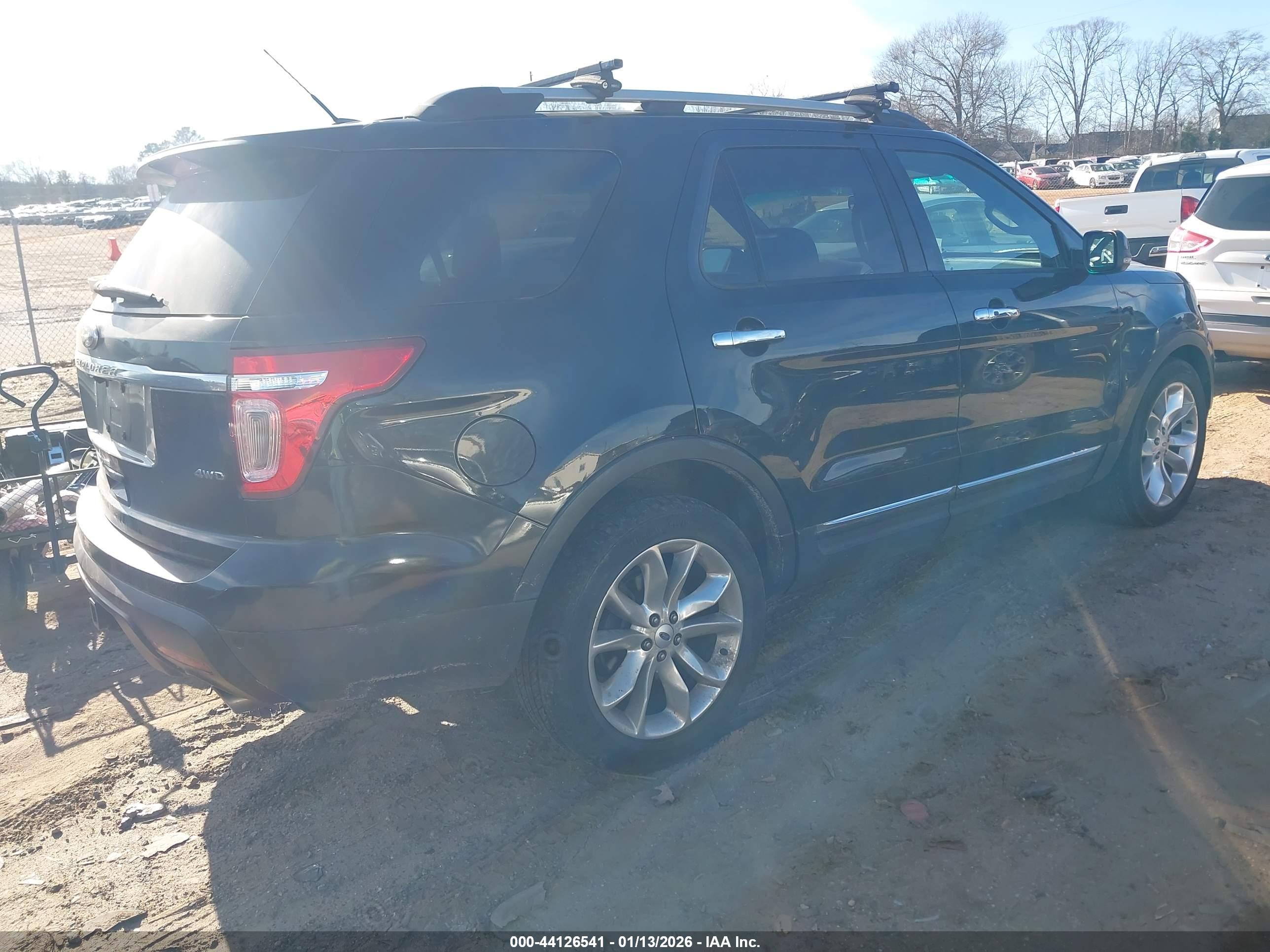 FORD EXPLORER image 4