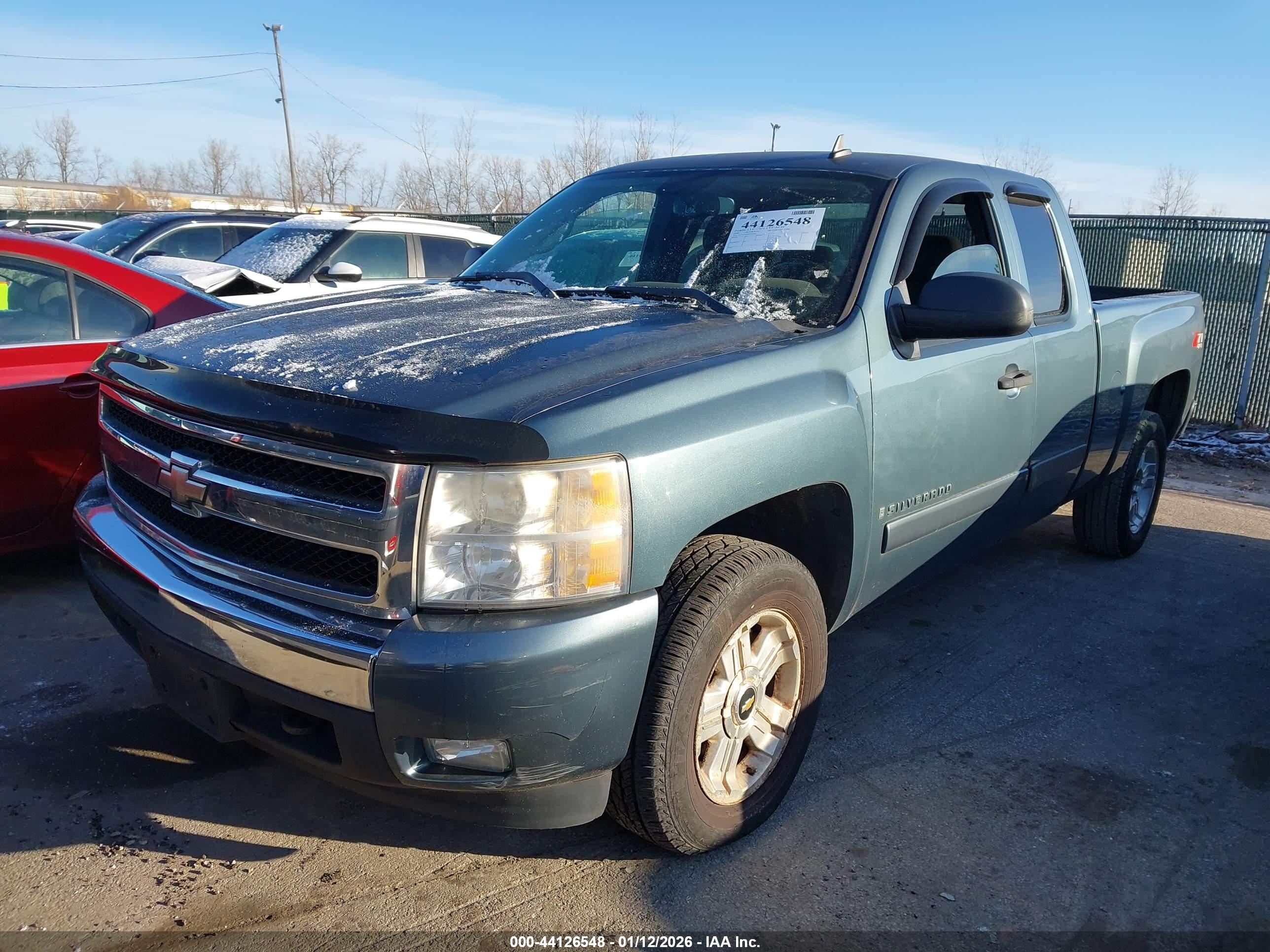 CHEVROLET SILVERADO image 2