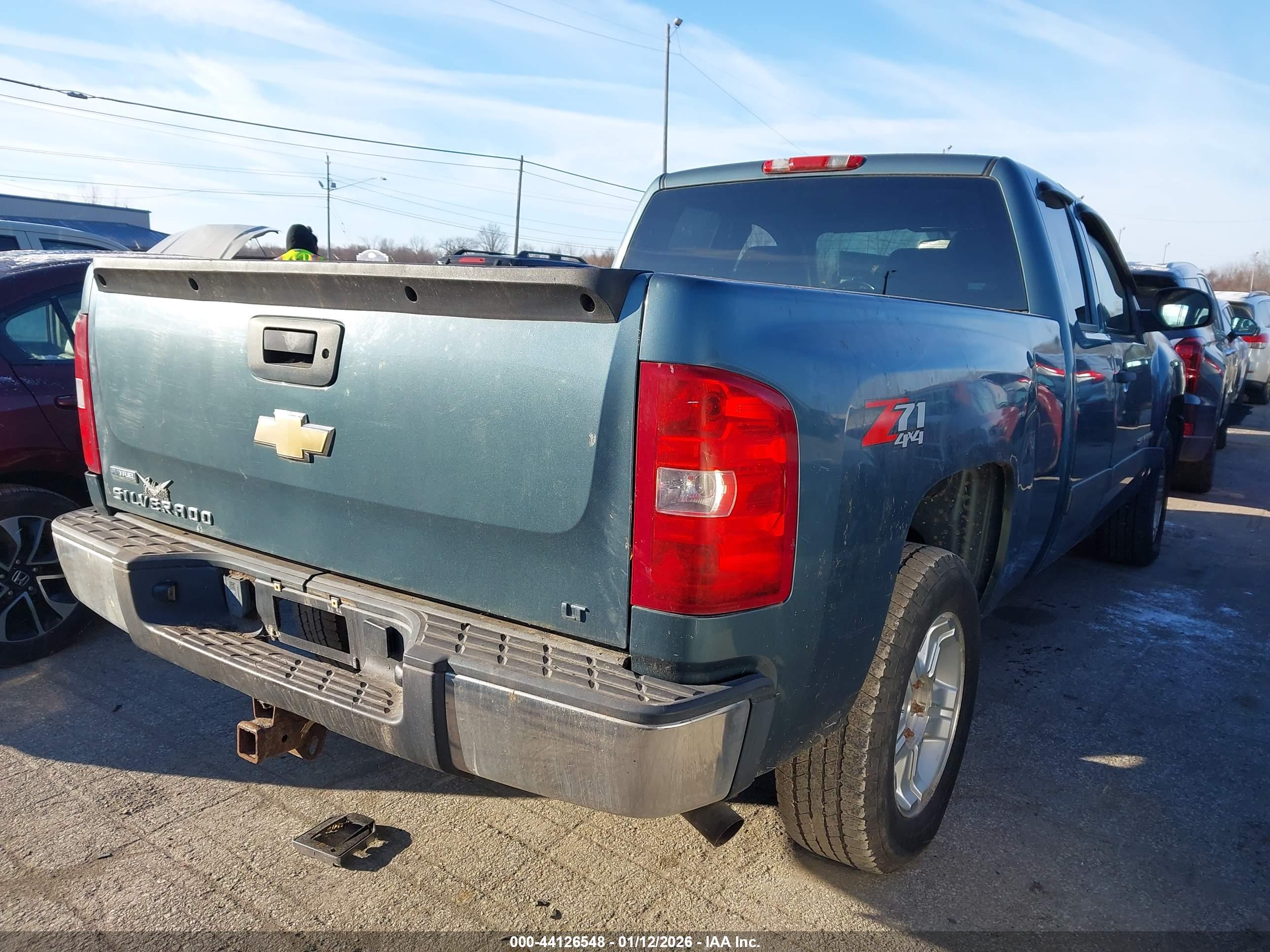 CHEVROLET SILVERADO image 4
