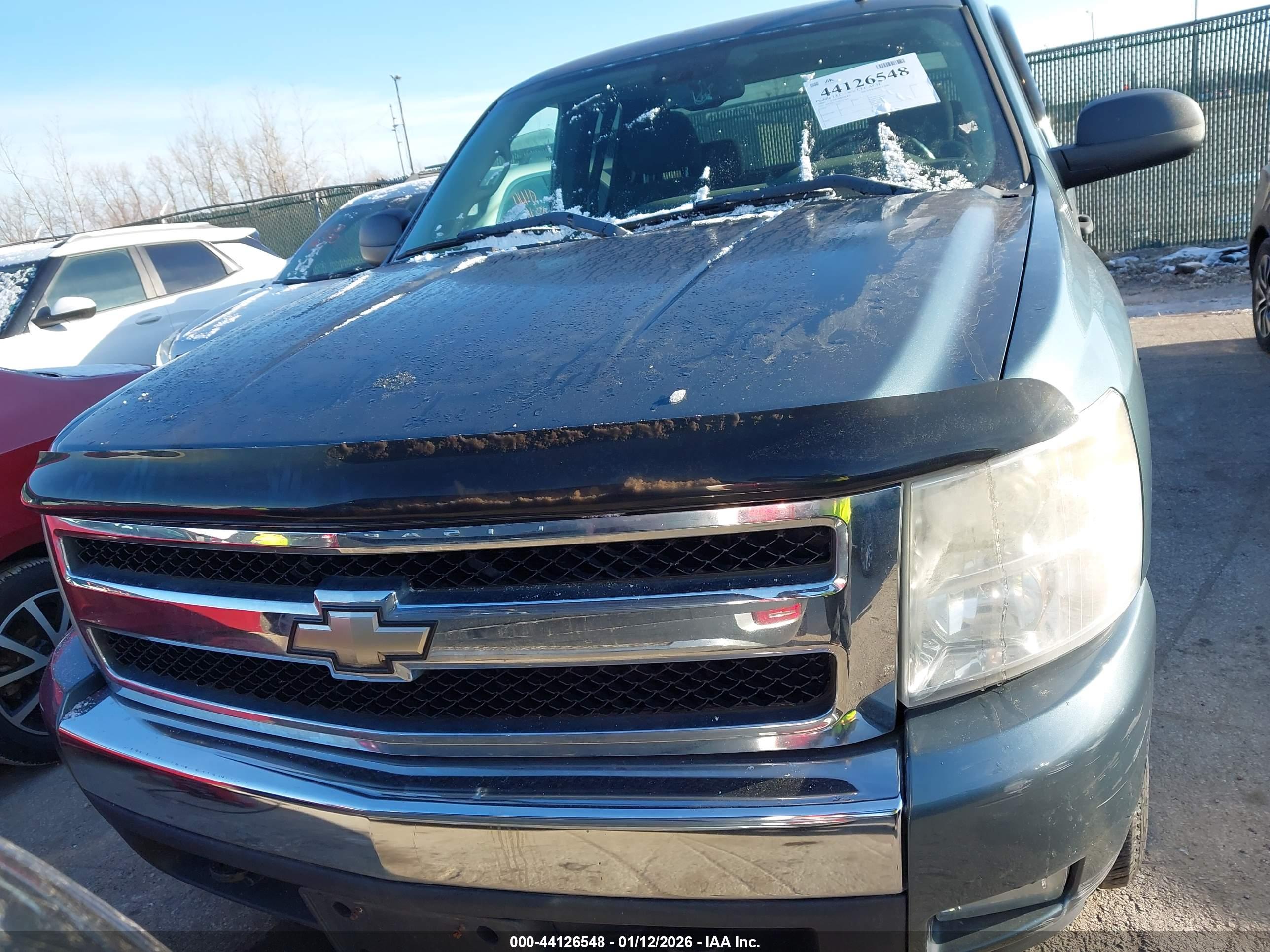 CHEVROLET SILVERADO image 6