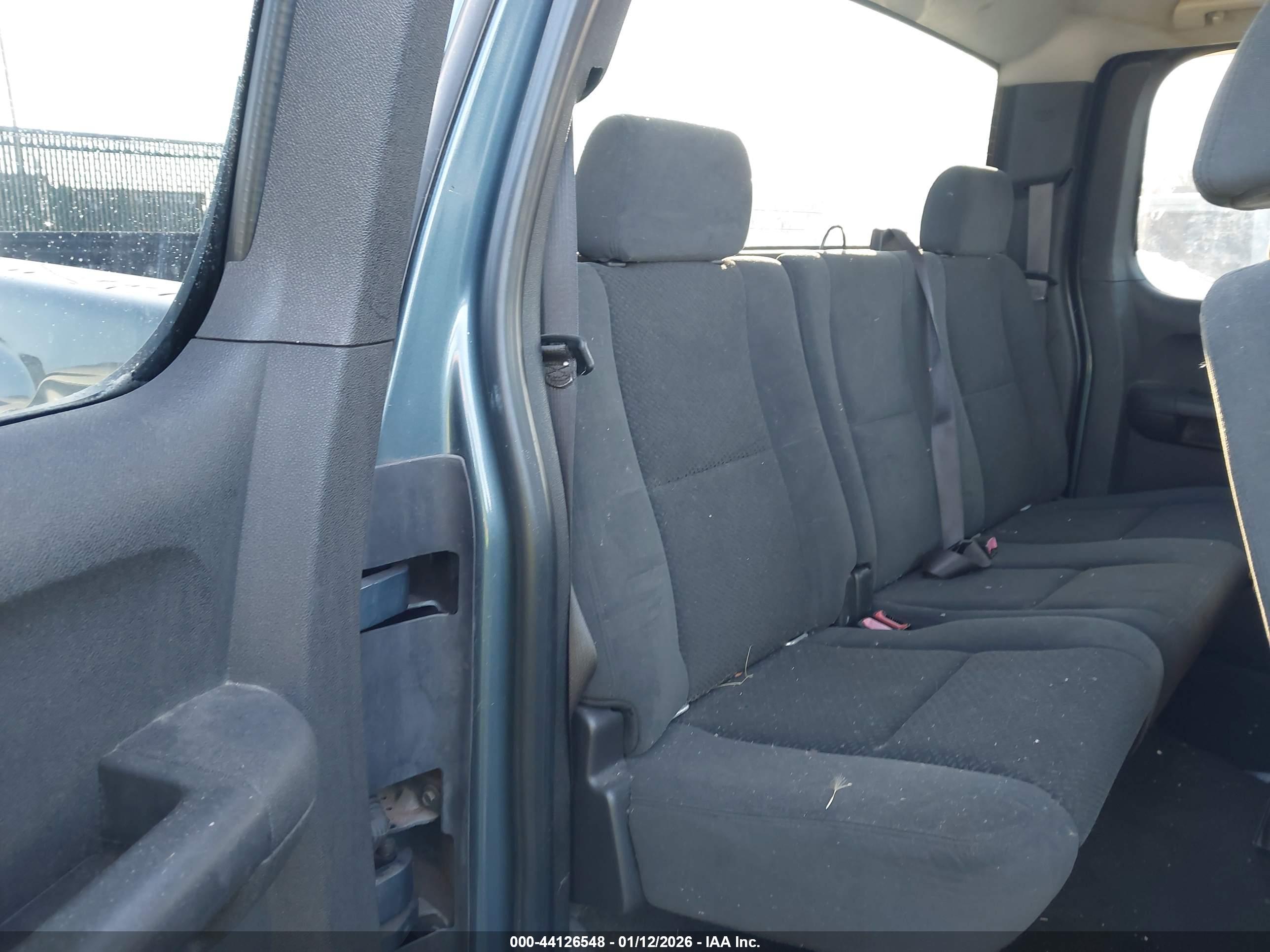 CHEVROLET SILVERADO image 8