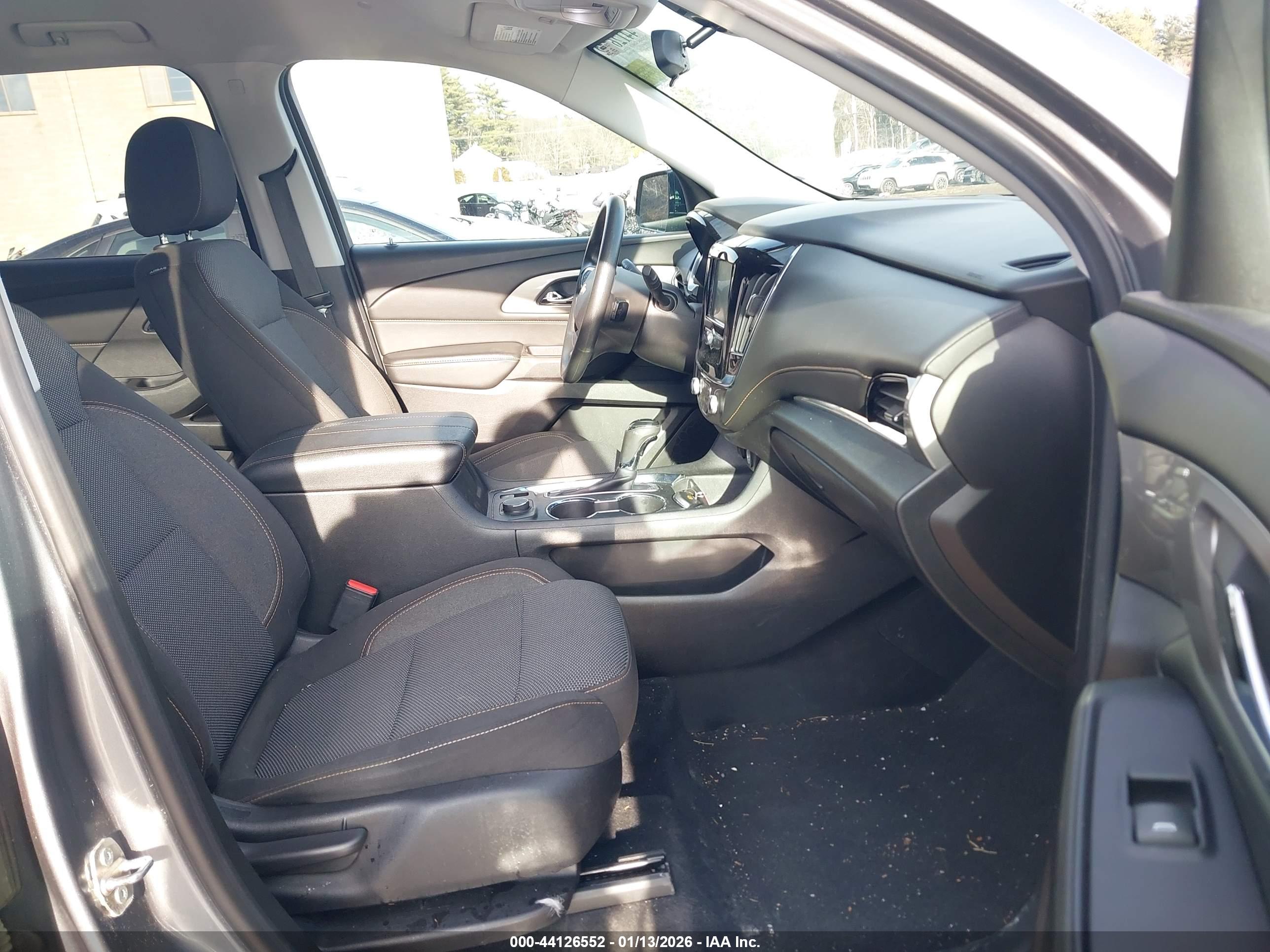 CHEVROLET TRAVERSE image 5